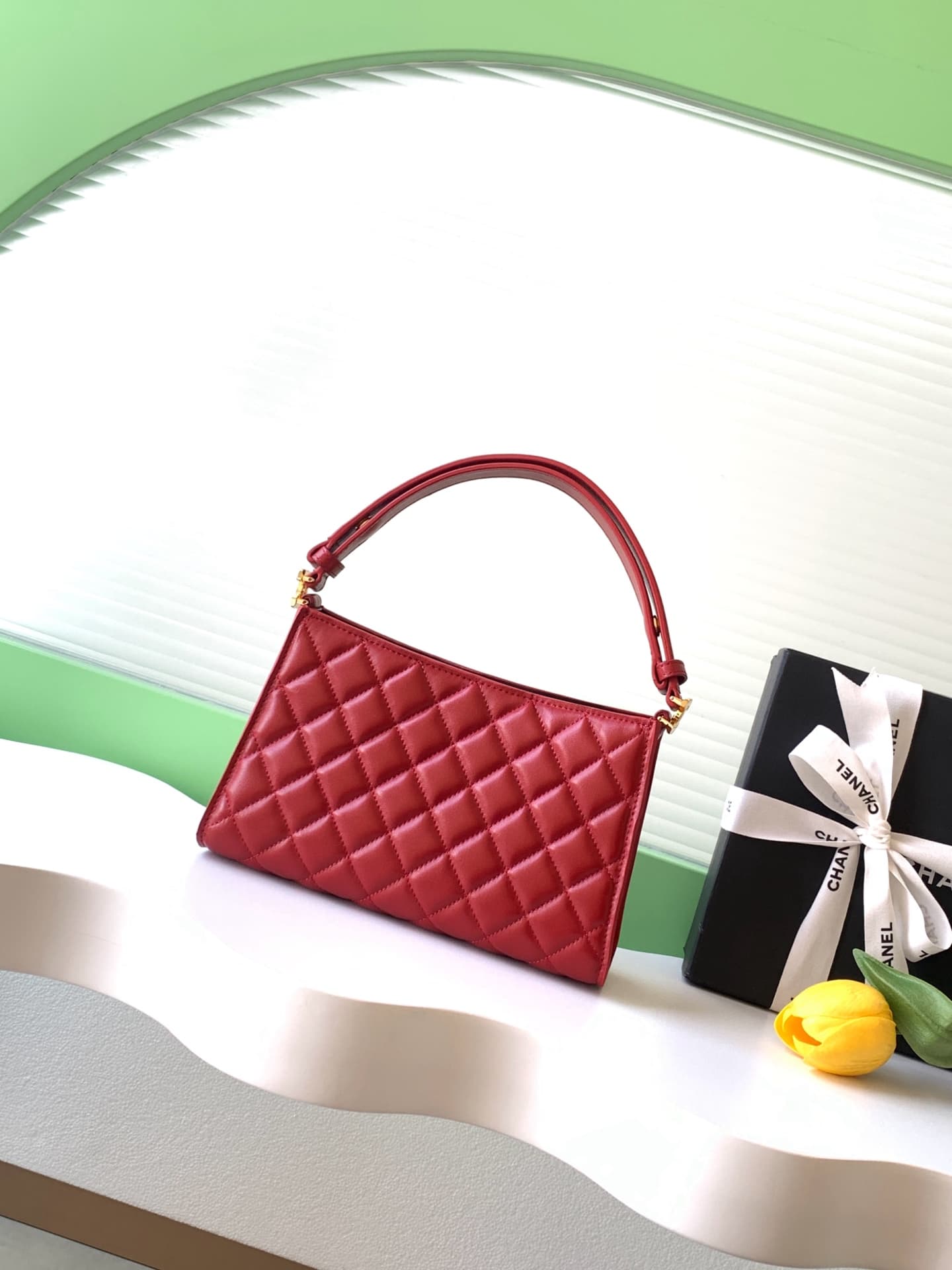Chanel evening bag AS6045 lambskin & gold-tone metal red high