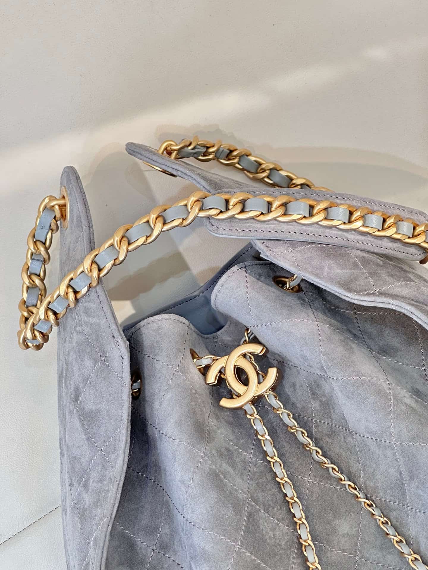 Chanel 25 Medium Hobo handbag AS5311 Suede &Gold-tone Metal Light Grey TOP