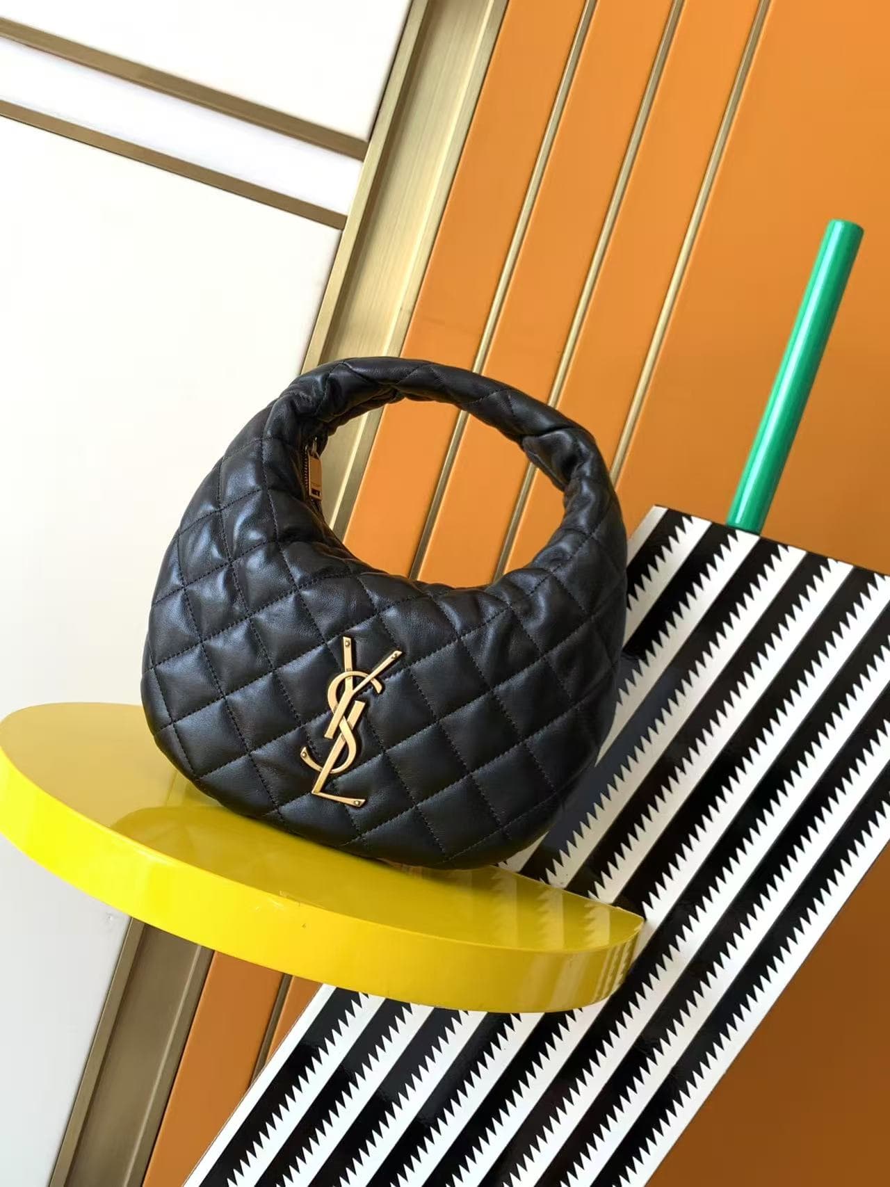 ICARINO in quilted nappa BLACK High