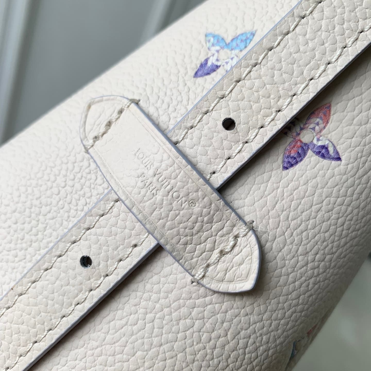Louis Vuitton Carryall East-West Link Quartz Embossed cowhide leather M2A369 High