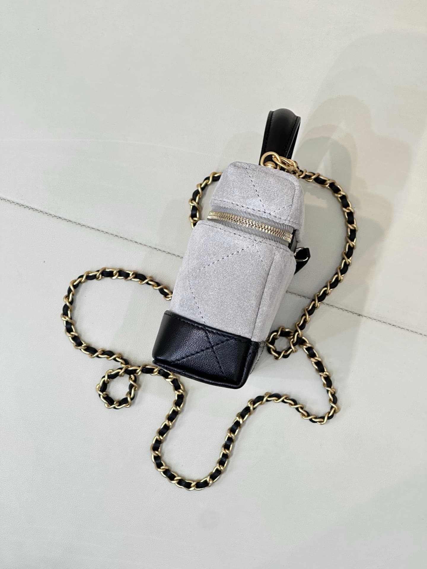 Chanel Vanity With Chain Suede Calfskin Shiny Lambskin & Gold-Tone Metal Gray & Black AP5186 TOP