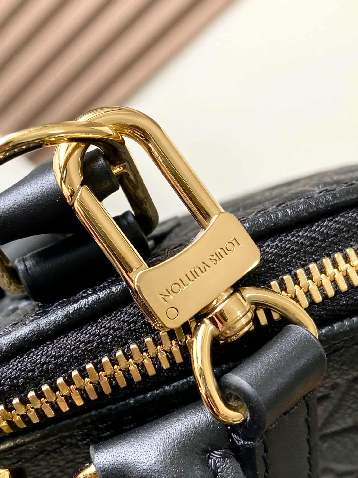 Louis Vuitton Alma PM Black Calfskin leather M26489 TOP