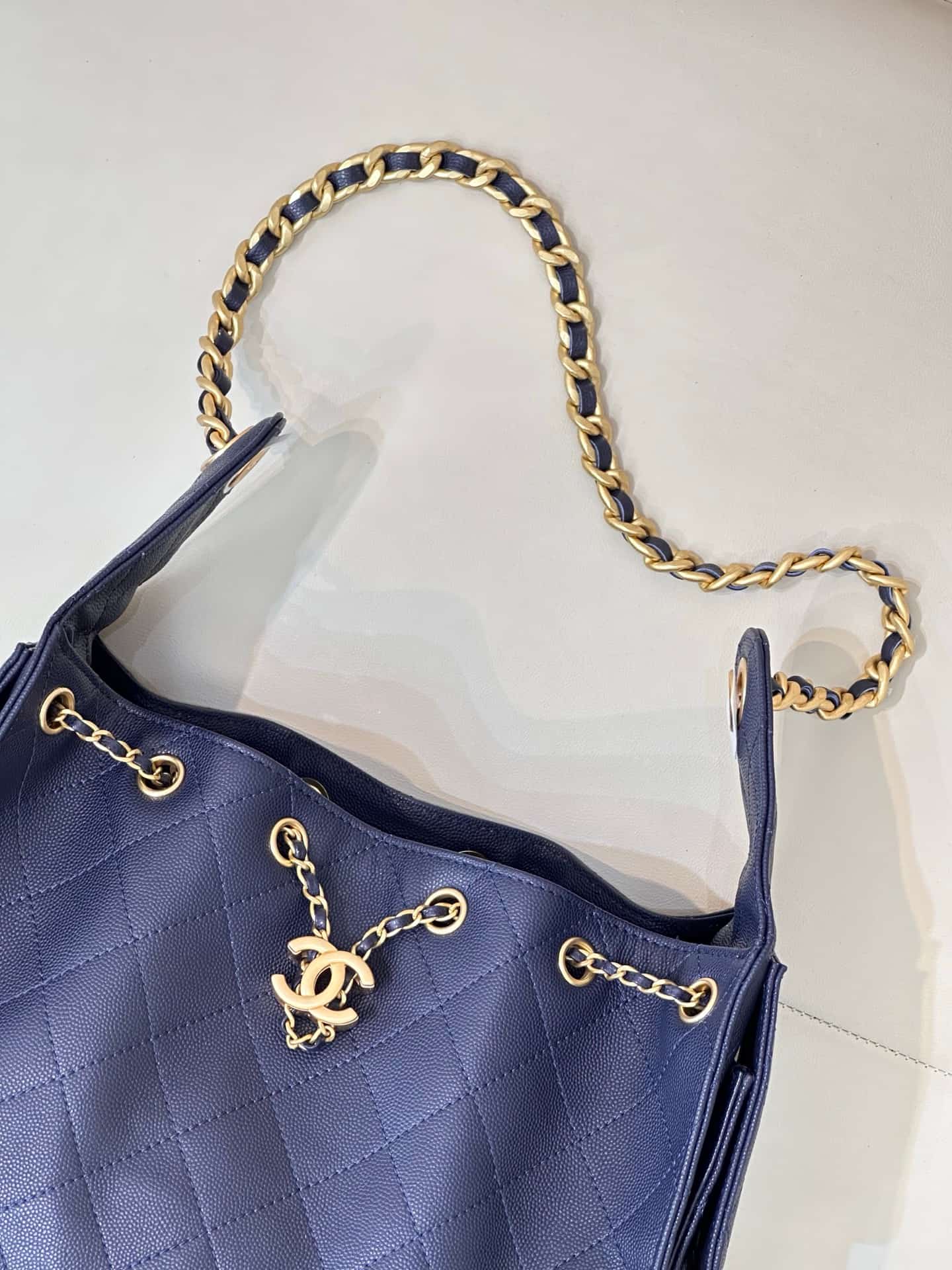 Chanel 25 Small Hobo handbag AS5293 Grained Calfskin & Gold-tone Metal Dark Blue TOP