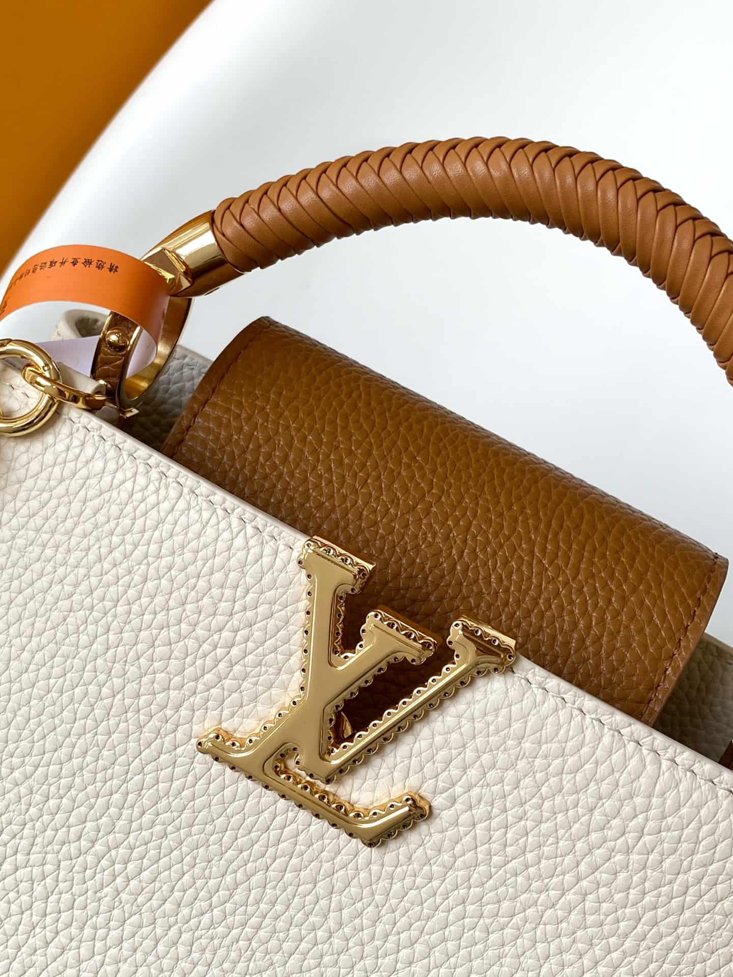 Louis Vuitton Capucines Cream/Arizona Beige Taurillon leather M25466 TOP