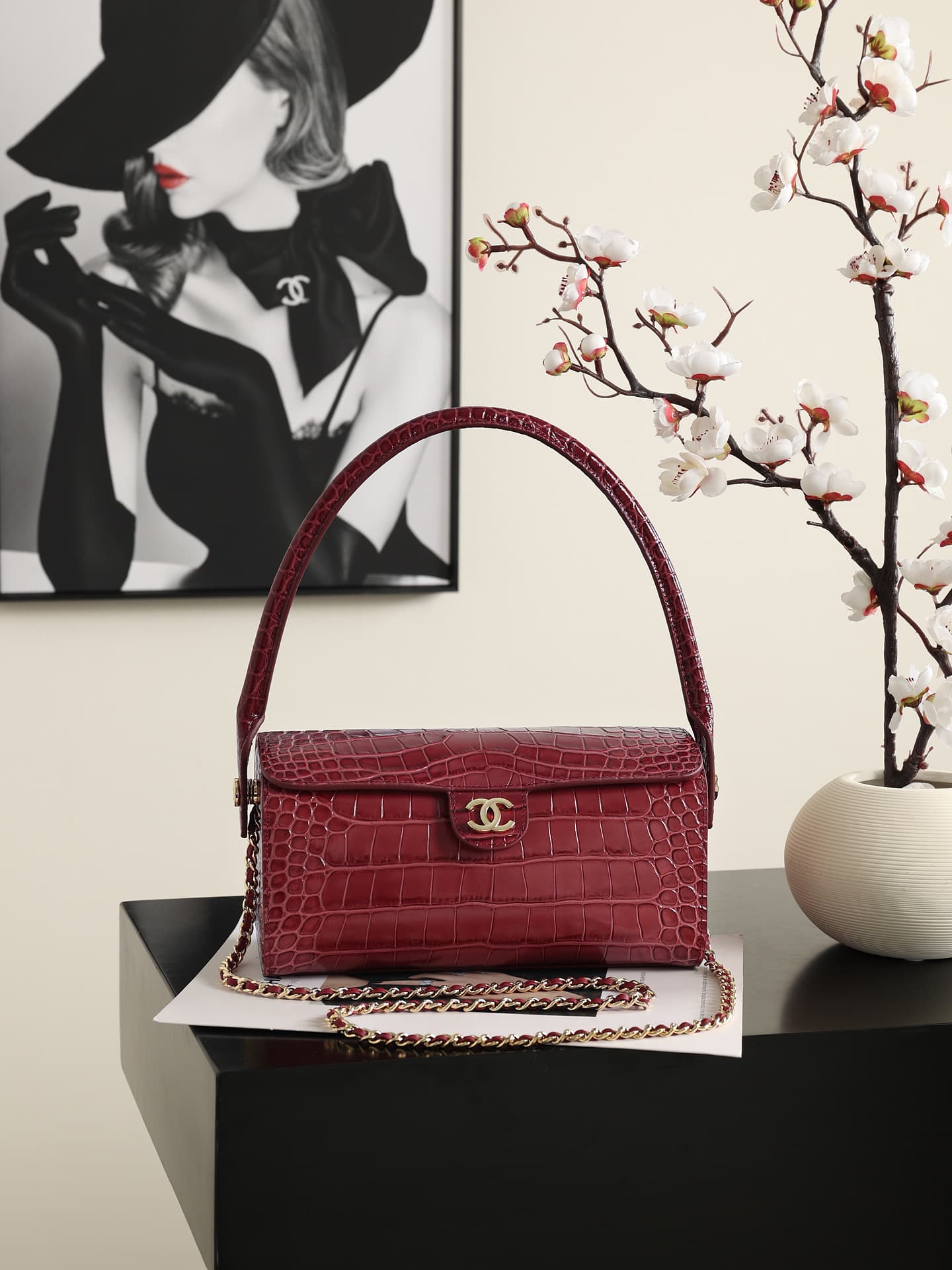 Chanel Clutch with chain Crocodile Embossed Calfskin & Gold-Tone Metal AP5294 Burgundy High