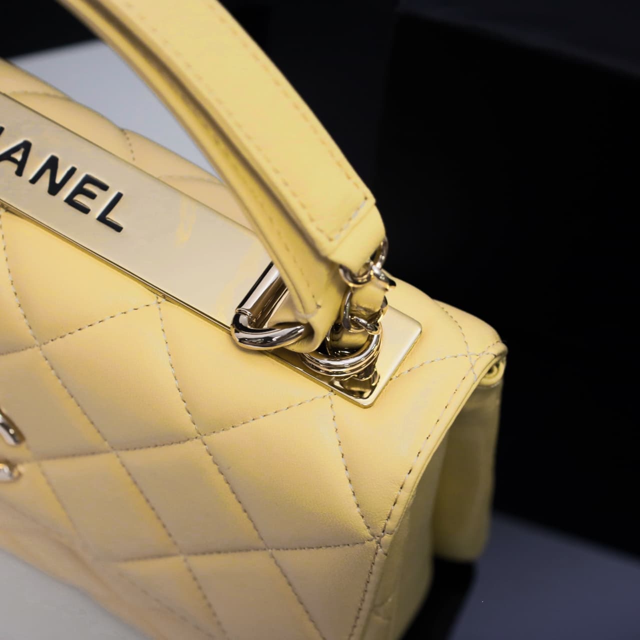 SMALL FLAP BAG WITH TOP HANDLE Lambskin Gold Metal yellow A
