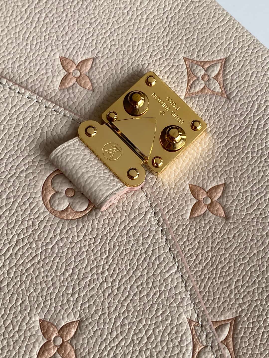 Louis Vuitton Pochette Métis Debossed grained cowhide leather M14977 Eden High