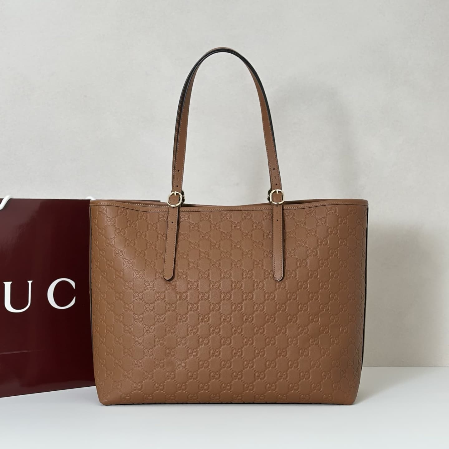 Gucci GG Emblem large tote bag 847455 High
