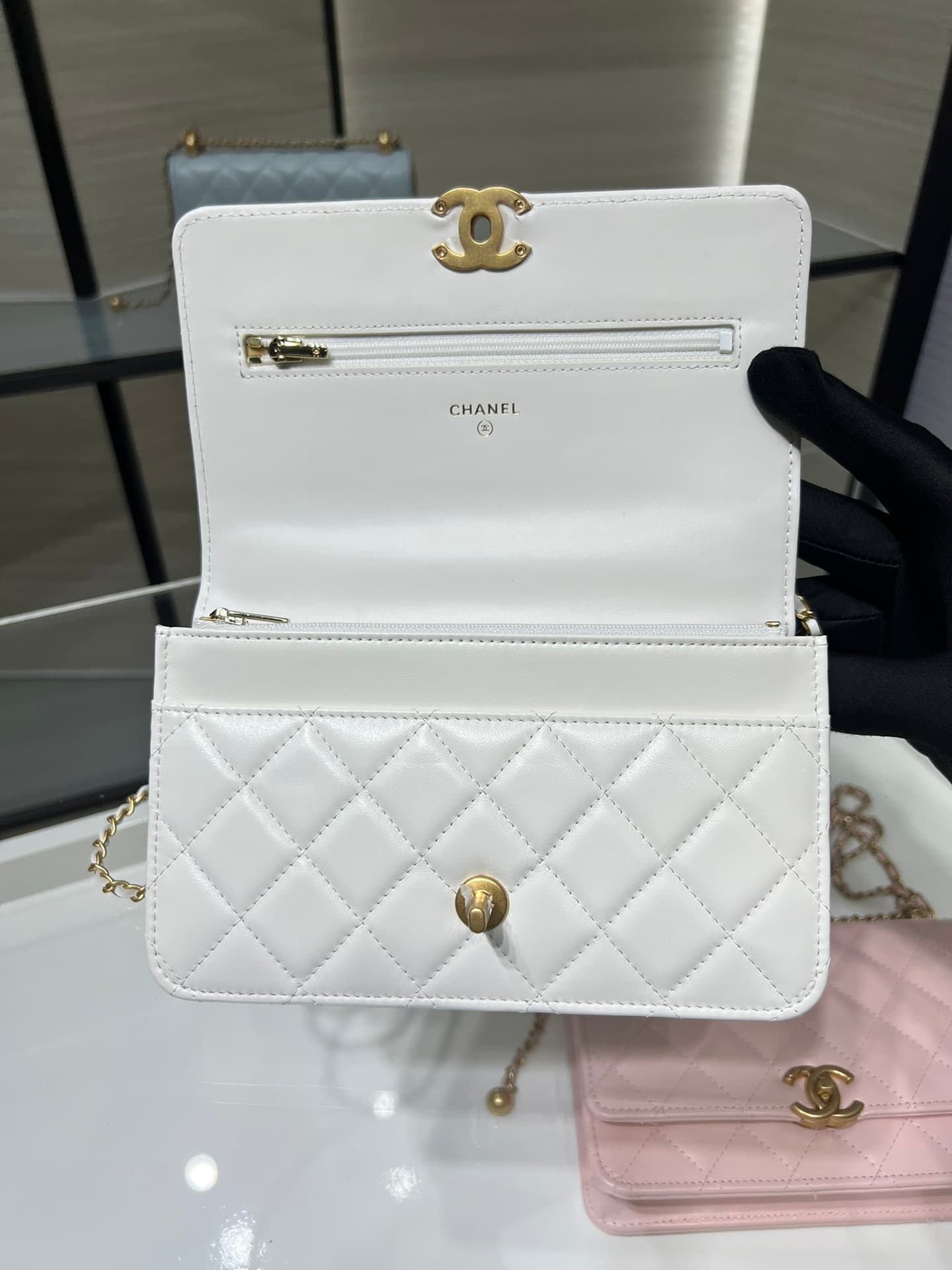 Chanel Wallet on Chain Shiny Calfskin & Gold-Tone Metal White AP2289 High