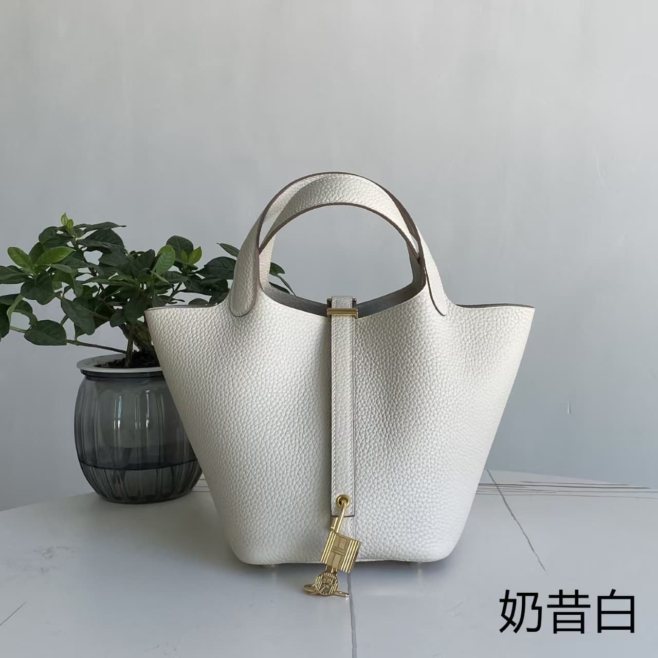 Hermès Picotin Lock 18 Bucket Bag TC Leather Silver/Gold Metal Craie Wax High