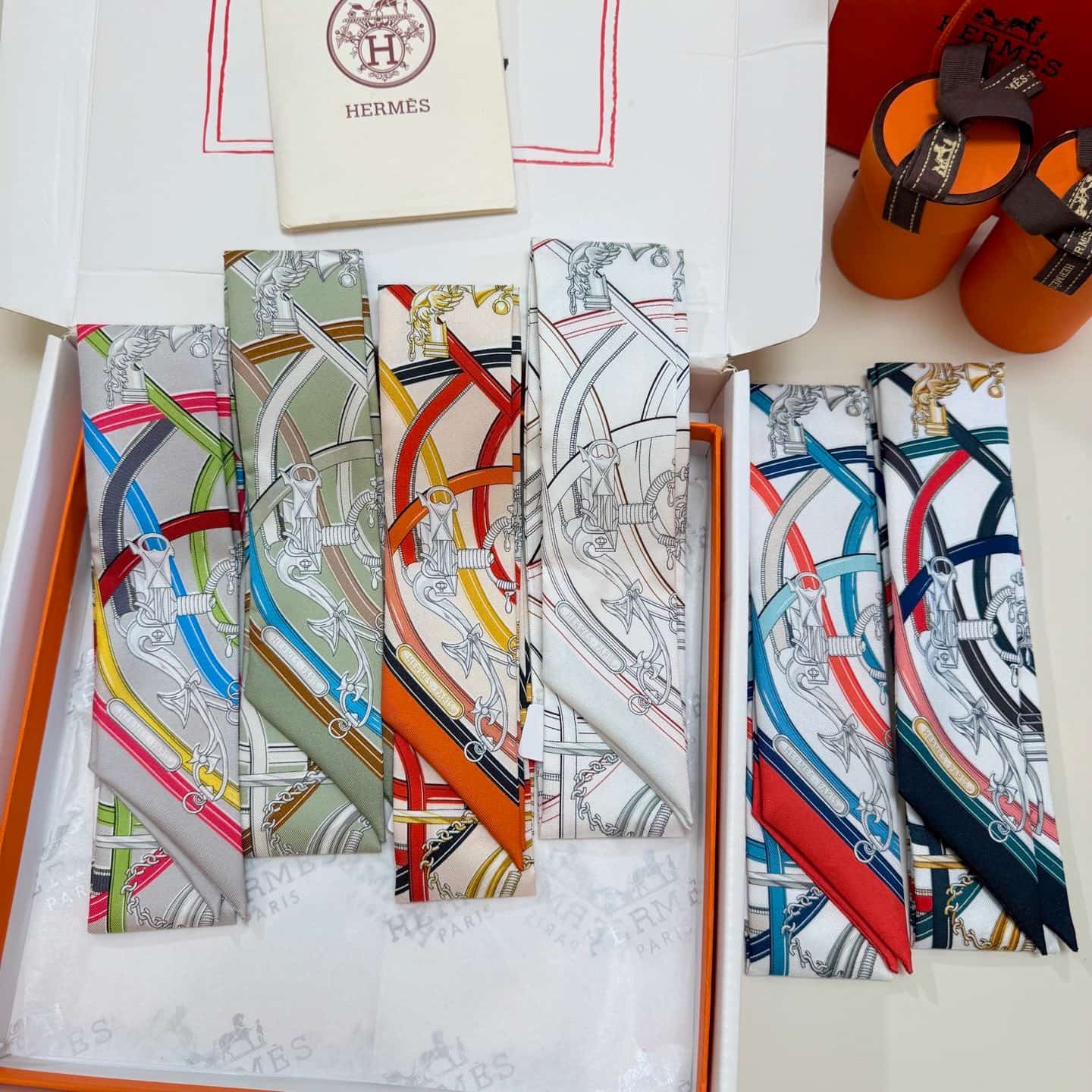 Hermes Harnais Legendaire Twilly scarf