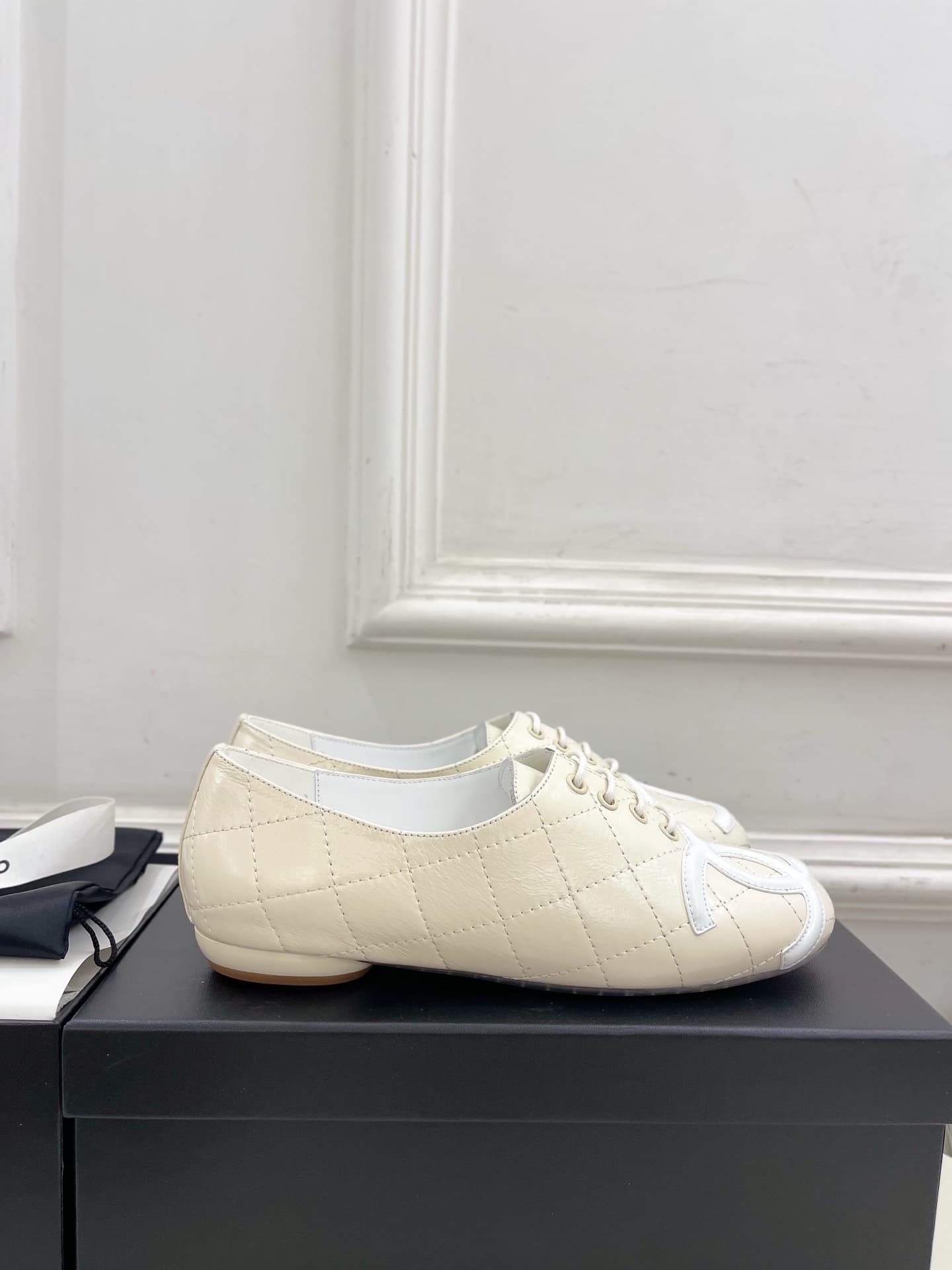 Chanel Cambon leather ballet flat Shoes Women
