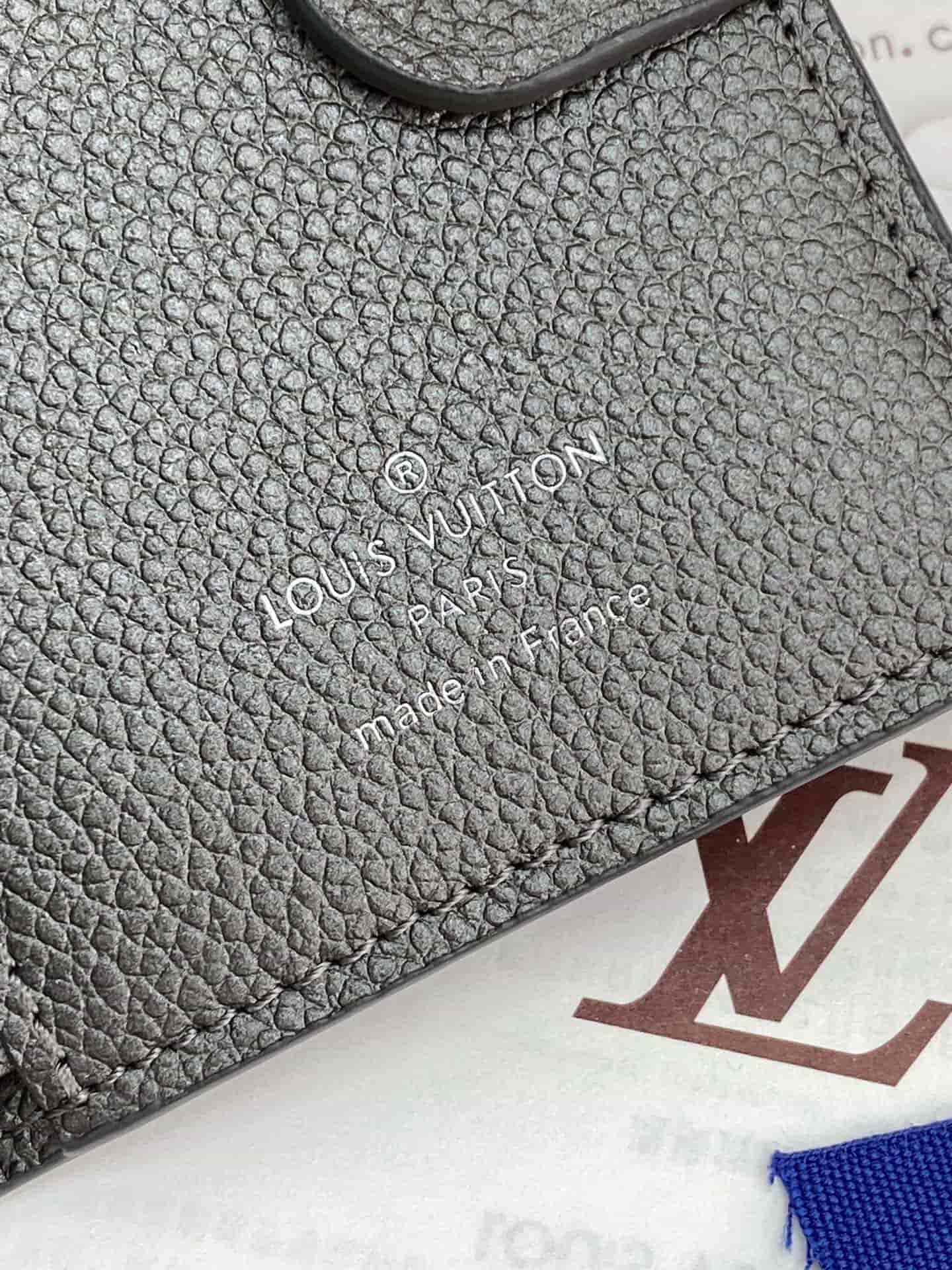 Louis Vuitton Lisa Wallet Embossed supple grained cowhide leather M12536 Gun Metal High