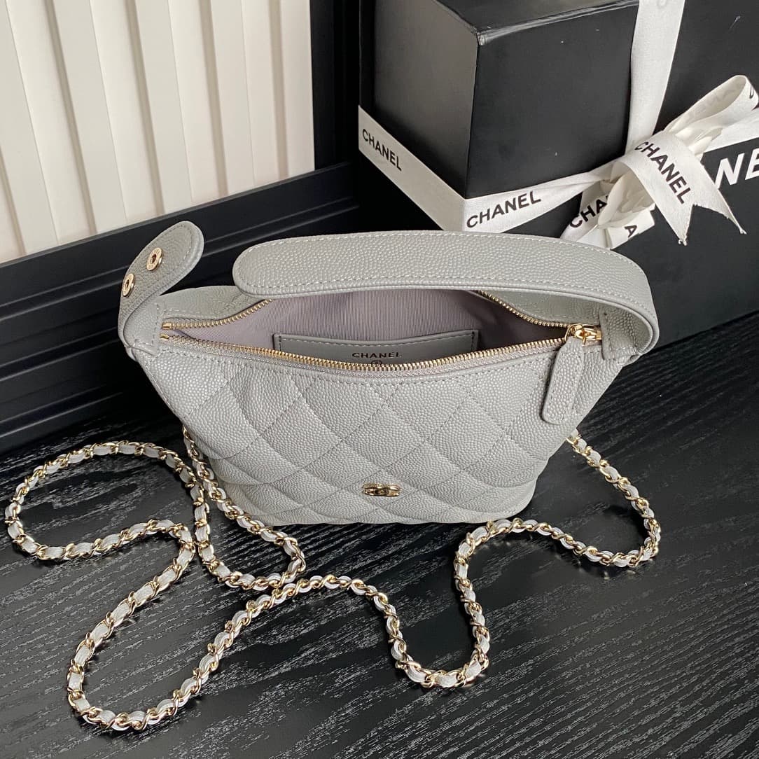 Chanel 25C Quilted Hobo Clutch on Chain Grained Calfskin & Gold Metal AP4386 A