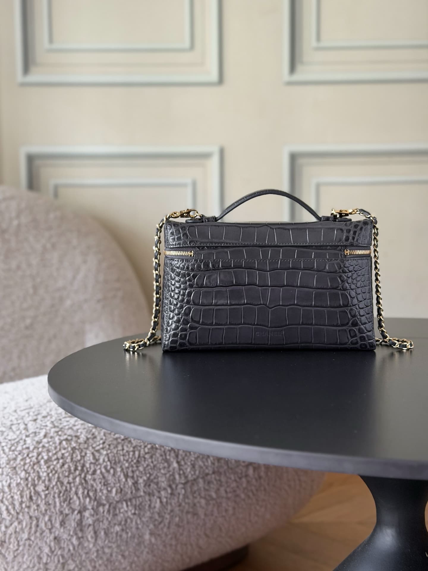 Chanel Large Vanity with chain Crocodile Embossed Calfskin & Gold-Tone Metal Black AS5347 A