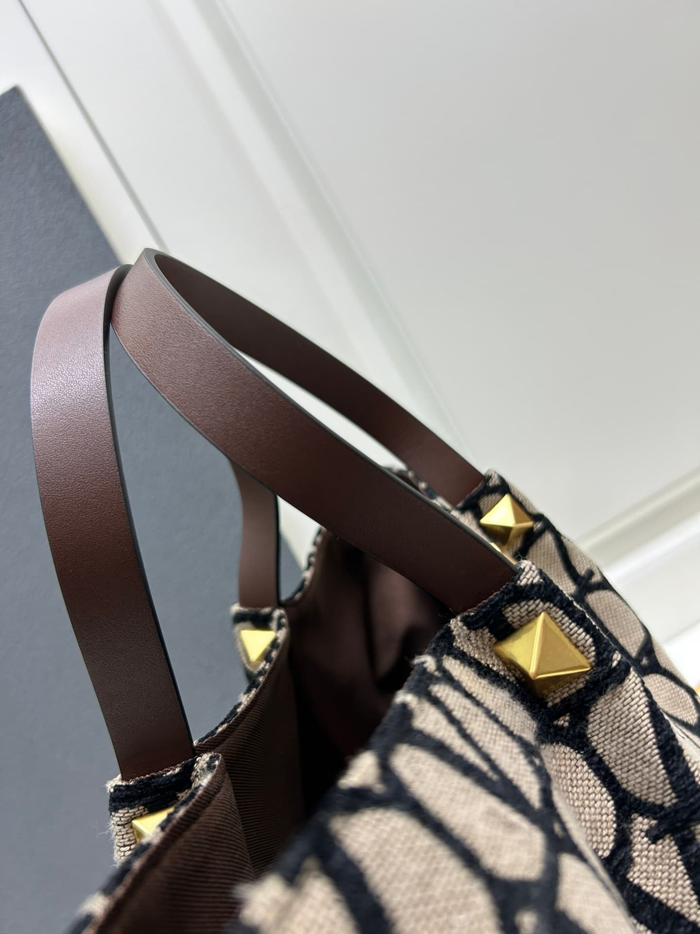 Valentino Garavani VLogo Signature Toile Iconographe Tote Bag Black Mid