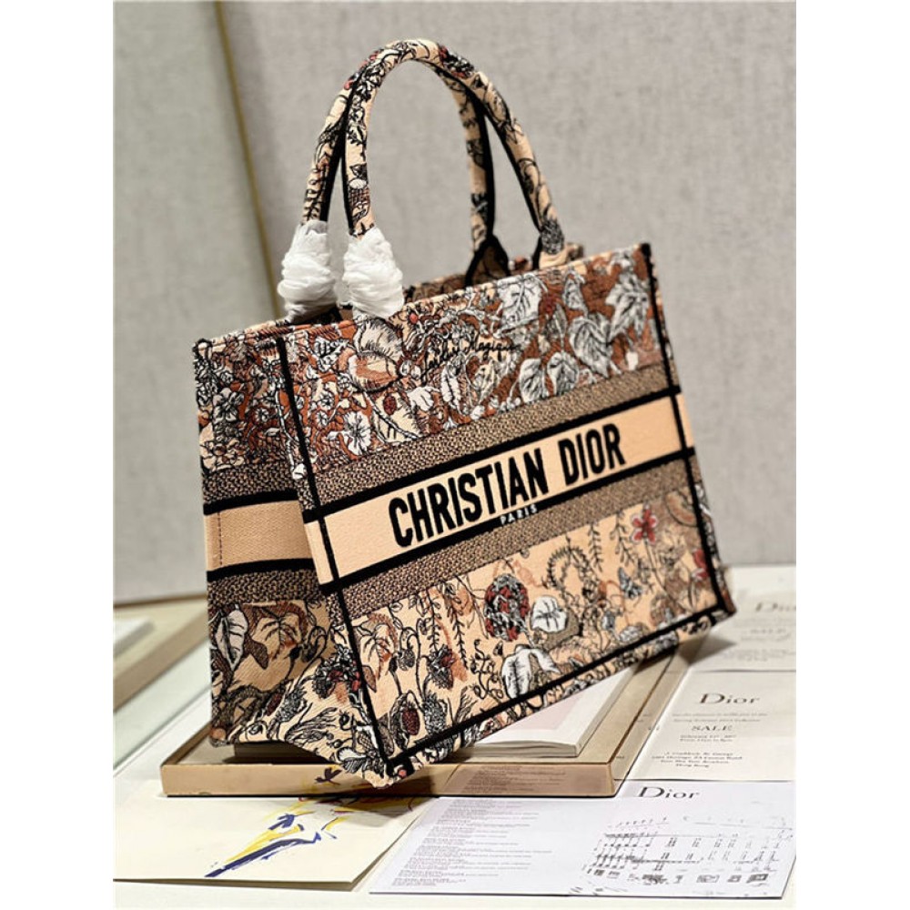 MEDIUM Dior BOOK TOTE Dior Jardin Magique Embroidery Powder Pink High