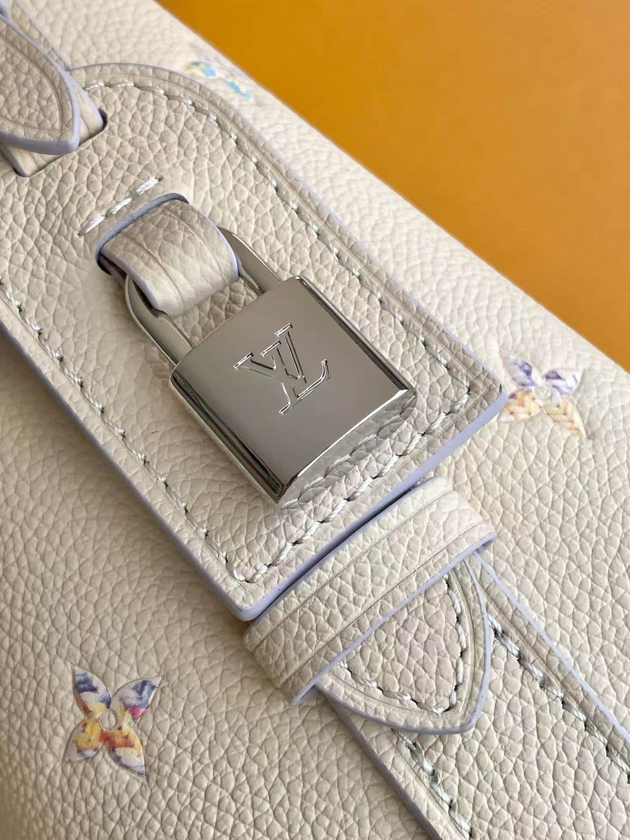 Louis Vuitton All In BB Link Quartz Embossed cowhide leather M29835 High