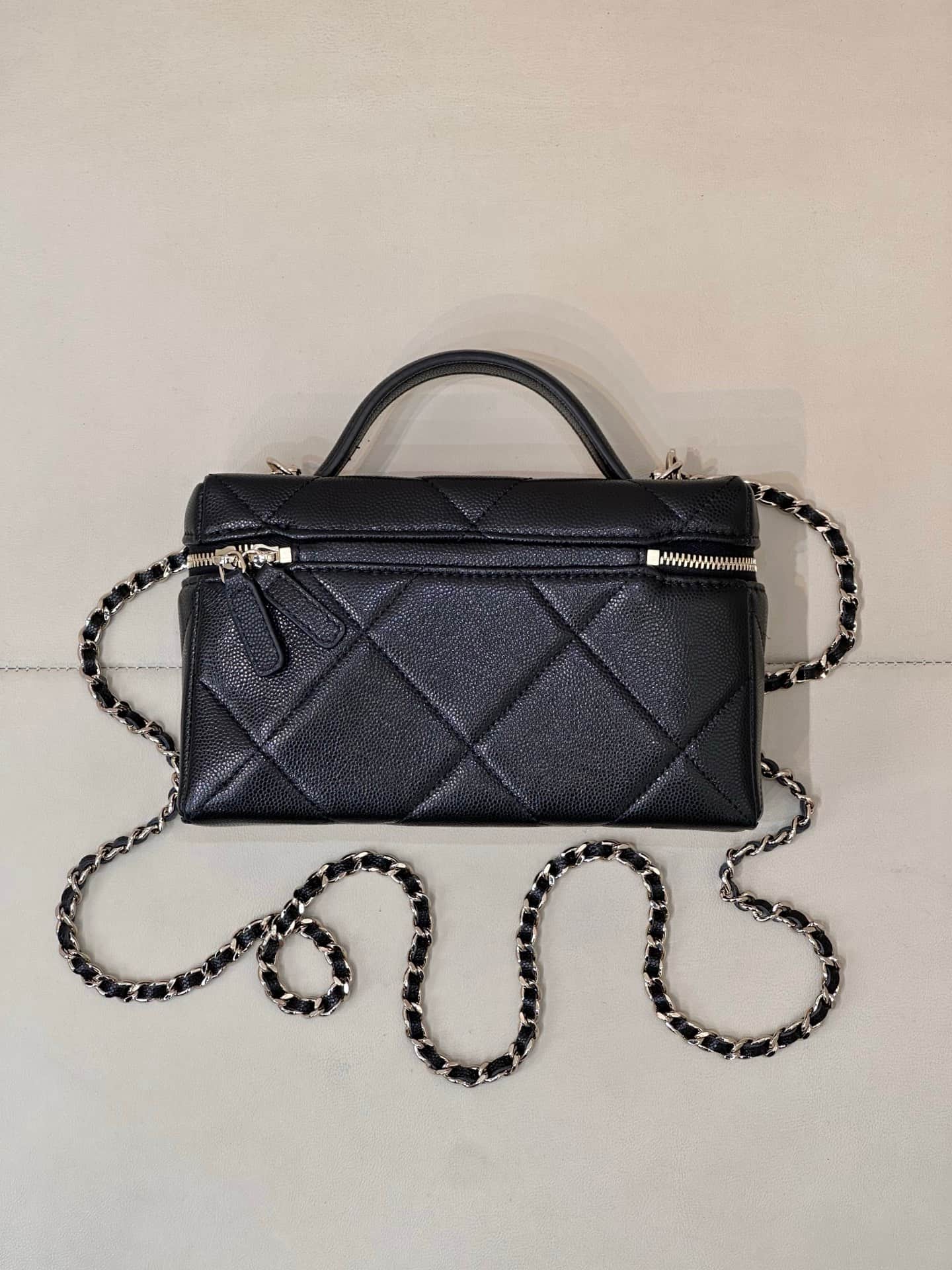 Chanel Vanity with Chain Grained Shiny Calfskin & Gold-Tone Metal Black AP4936 TOP