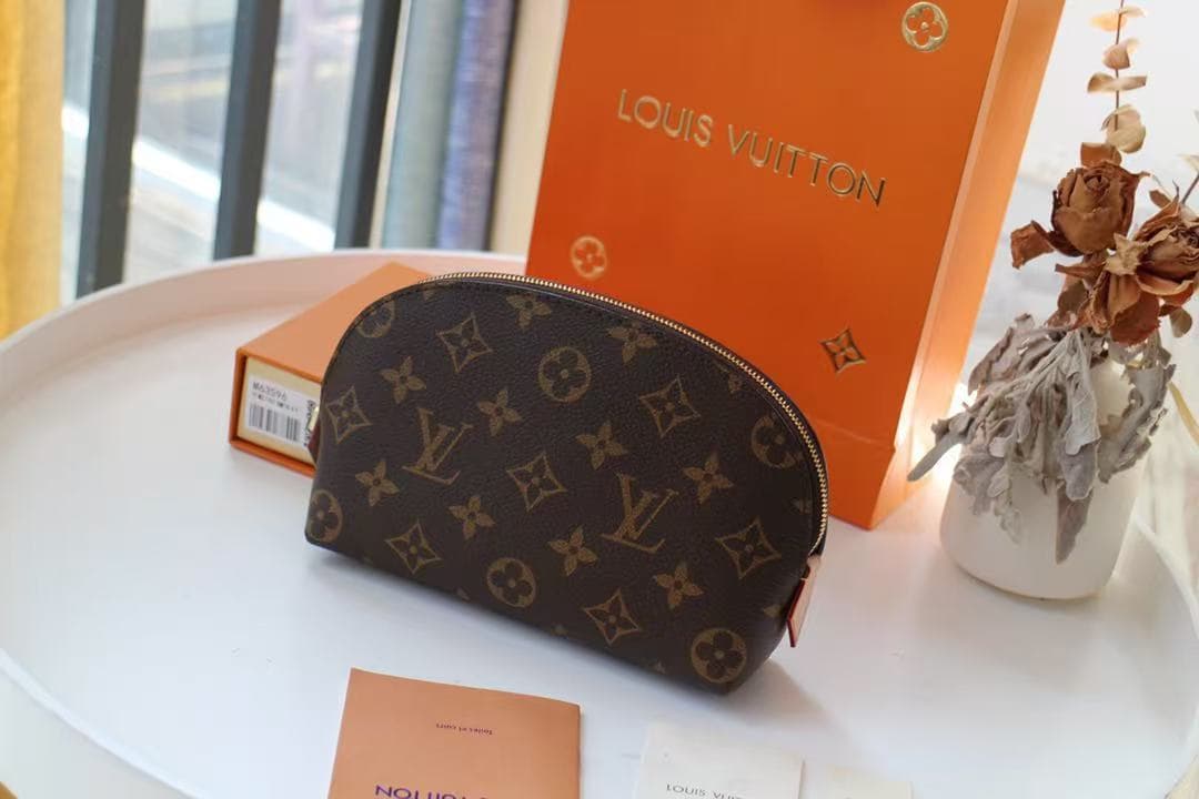 Louis Vuitton COSMETIC POUCH PM Monogram M47515 High
