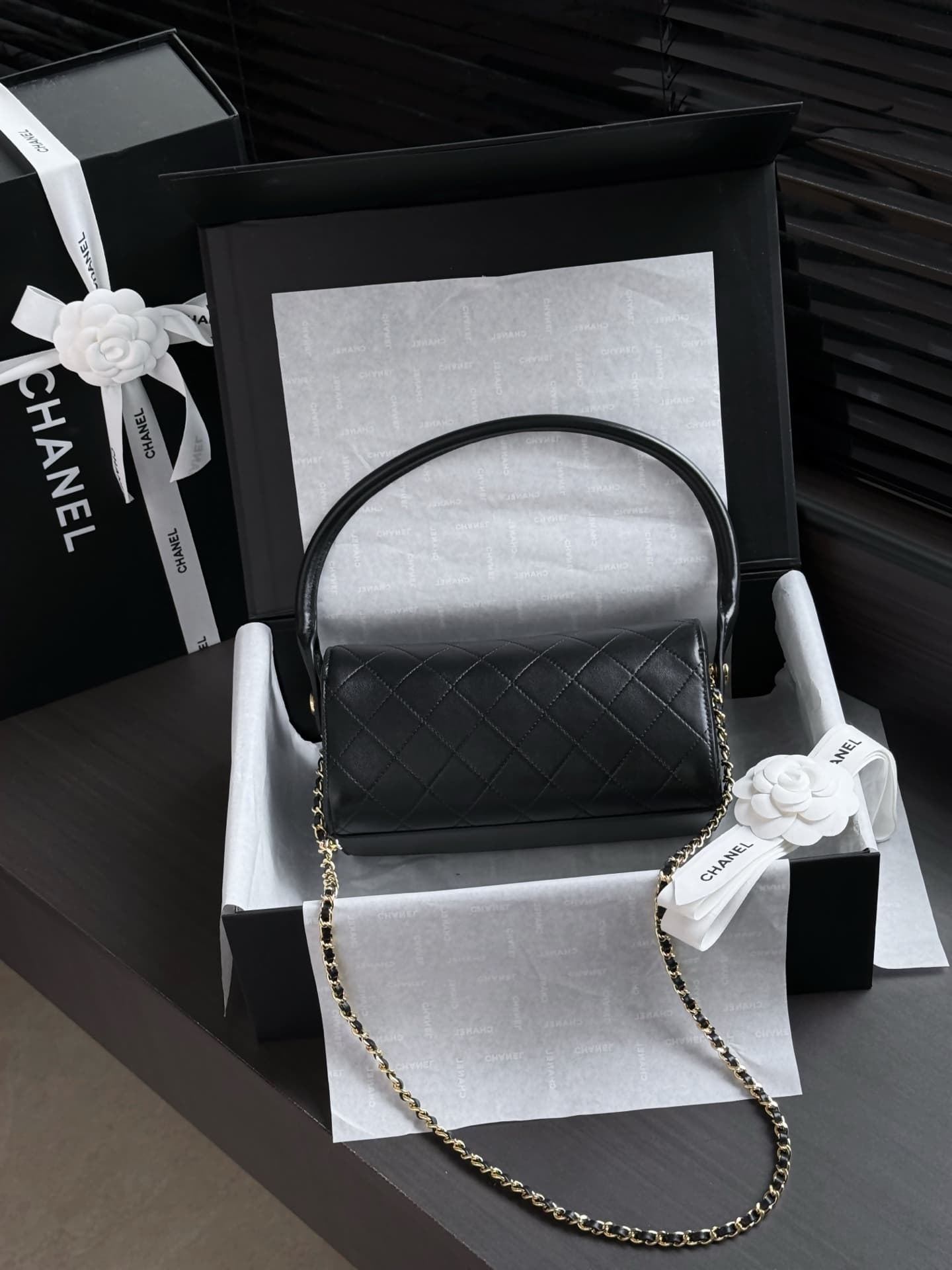 Chanel Clutch with chain Calfskin & Gold-Tone Metal AP5294 Black High