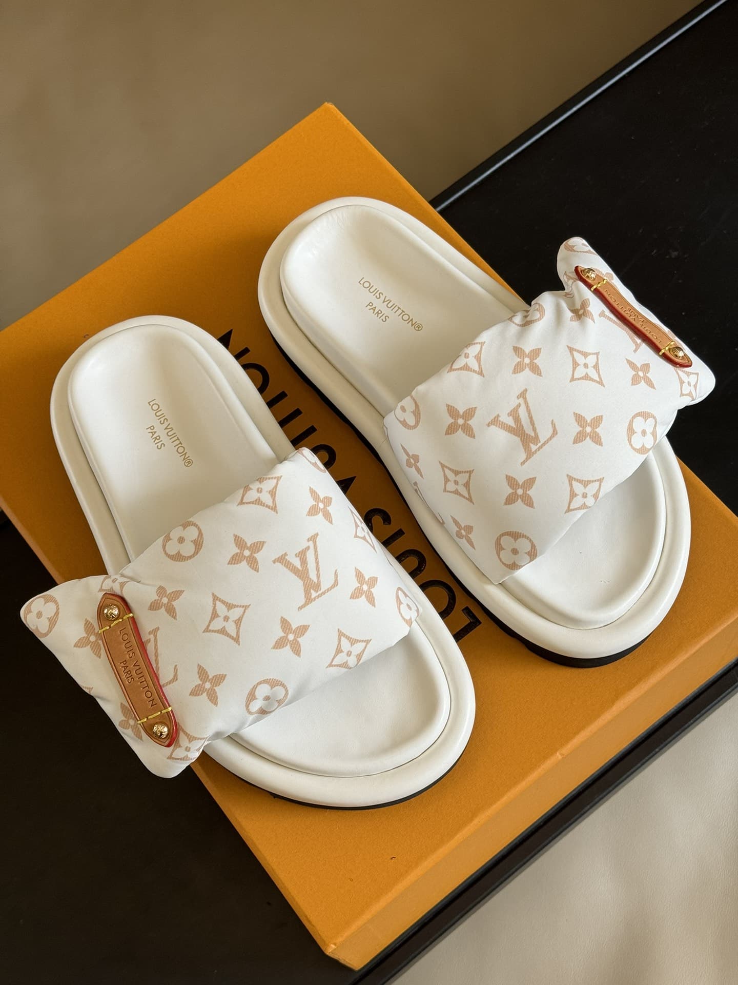 Louis Vuitton Sandal shoes Men Women