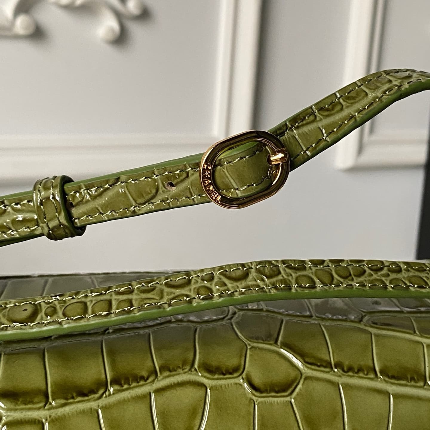 Chanel Maxi Flapbag Crocodile Embossed Calfskin& Gold-Tone Metal Green AS6231 A