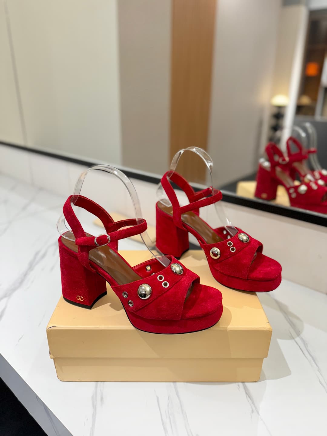 Valentino Garavani Nellcôte Platform Sandals Shoes Women