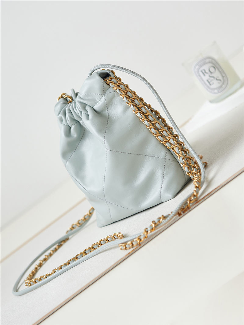 Chanel 22 MINI HANDBAG Shiny Calfskin Pale Green & Gold-Tone Metal AS3980 A