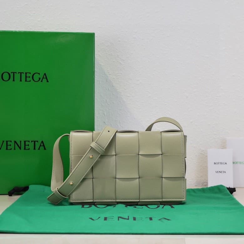 BV CASSETTE BAG Lambskin High