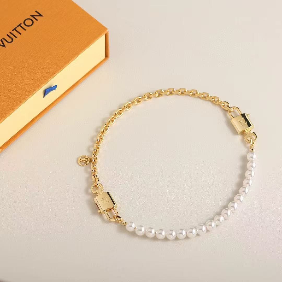 Louis Vuitton Pearlock Necklace Bracelet Set High