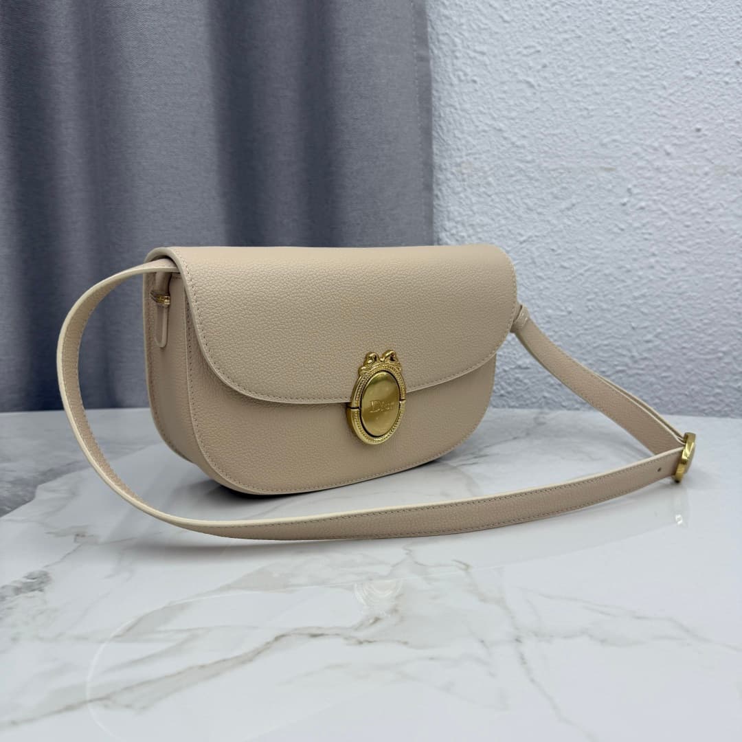 Dior Médaillon Flap Bag Beige Grained Calfskin M3920 High
