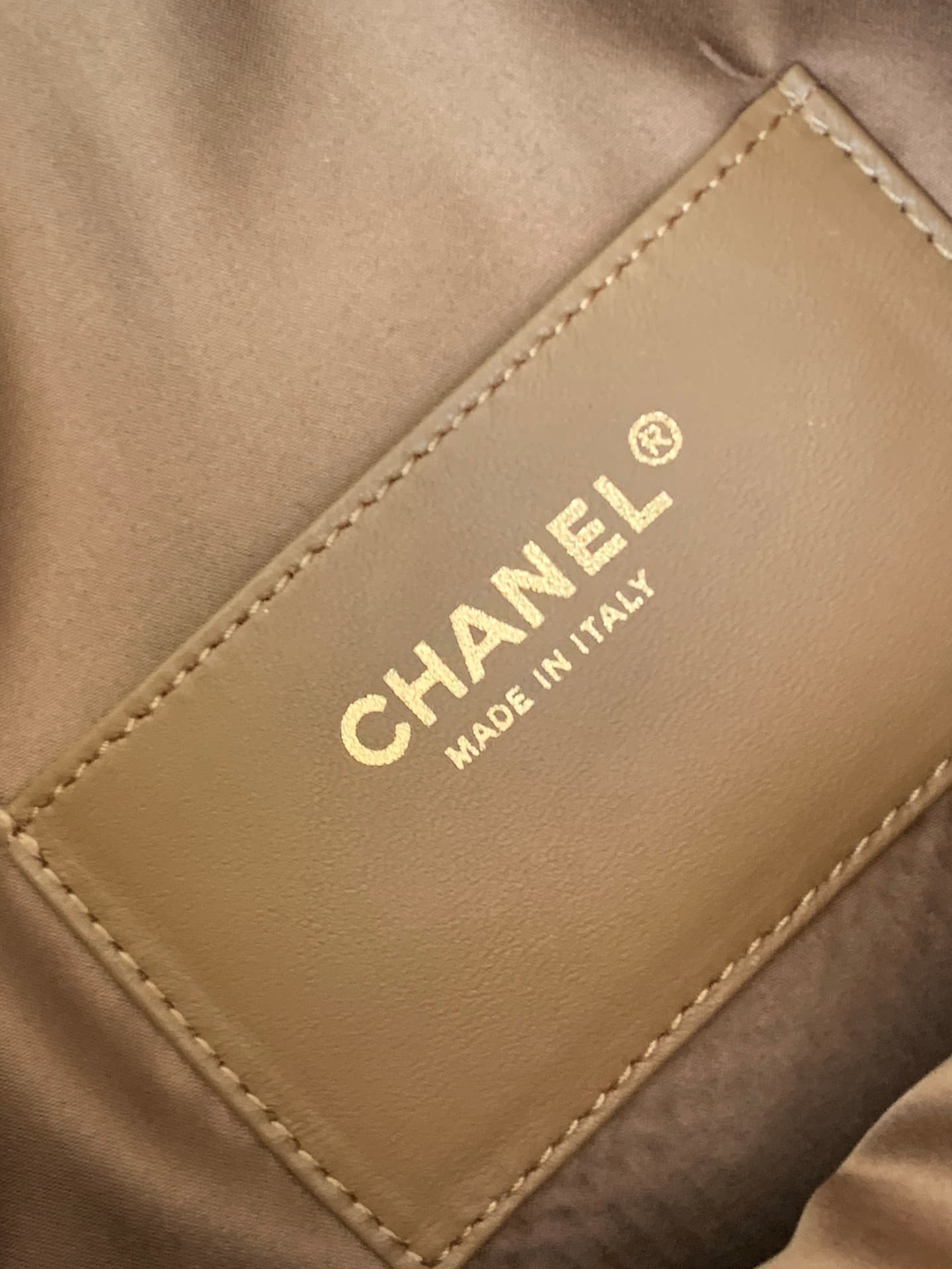 Chanel 25 Medium Hobo Medium handbag AS5311 Grained Calfskin & Gold-tone Metal Dark Gold A