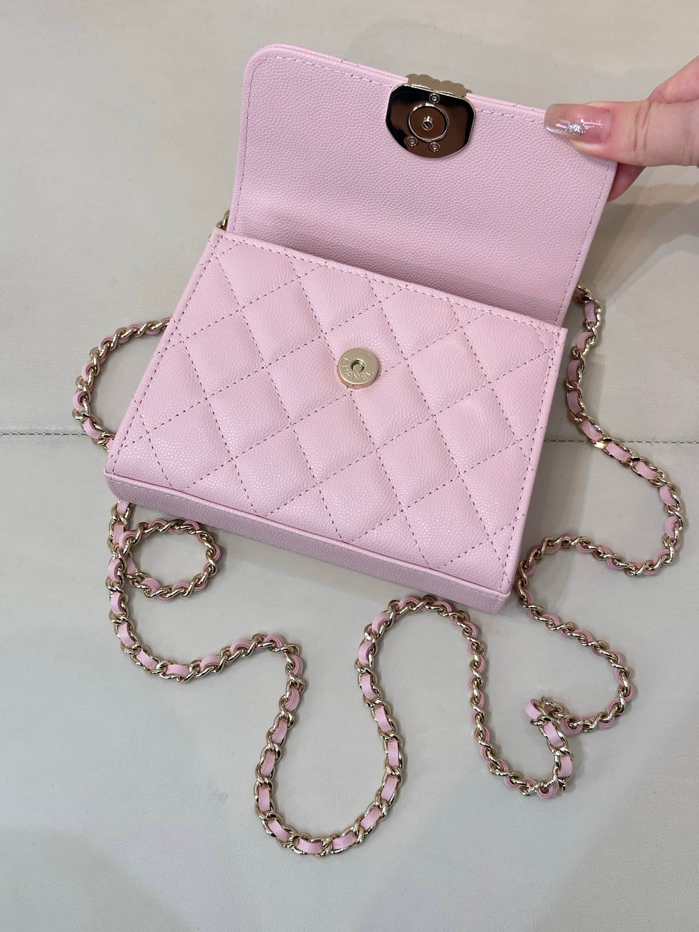 Chanel Clutch with chain Grained Calfskin&Gold-Tone Metal Pink AP3236 TOP