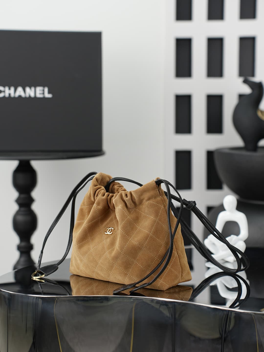 Chanel Clutch with Leather Strap Beige quilted suede & Gold-tone Metal AP5228 A