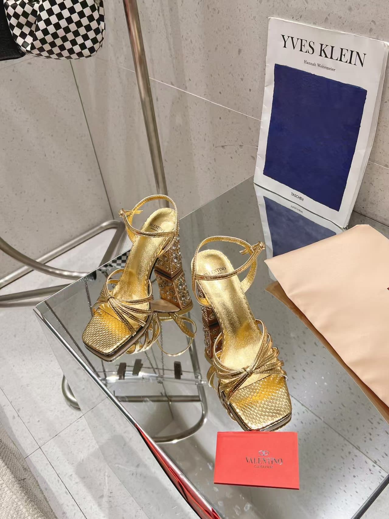 Valentino Garavani Preshoes sandals