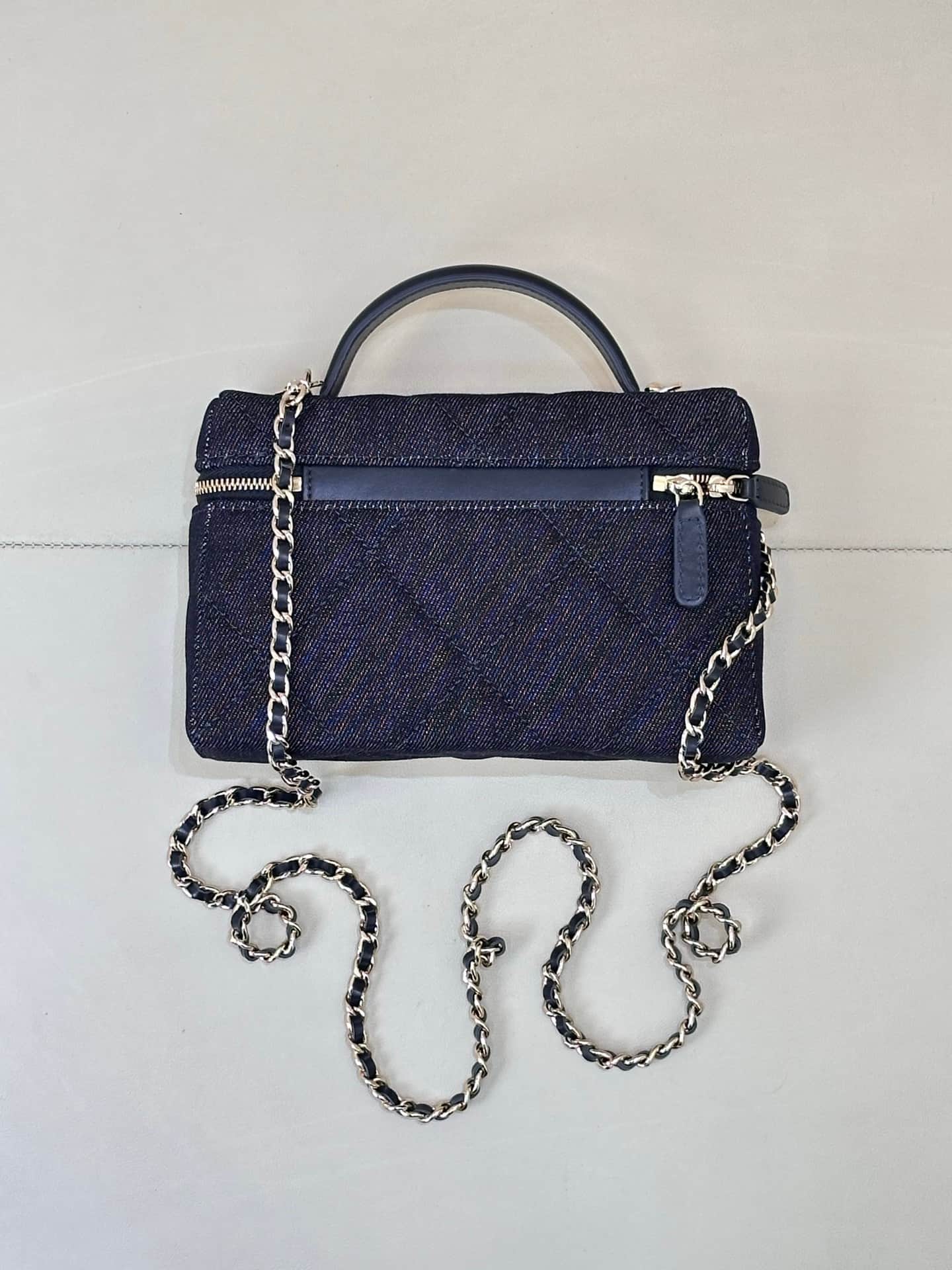 Chanel Vanity with Chain Denim & Gold-Tone Metal Dark Blue  AP4936 TOP