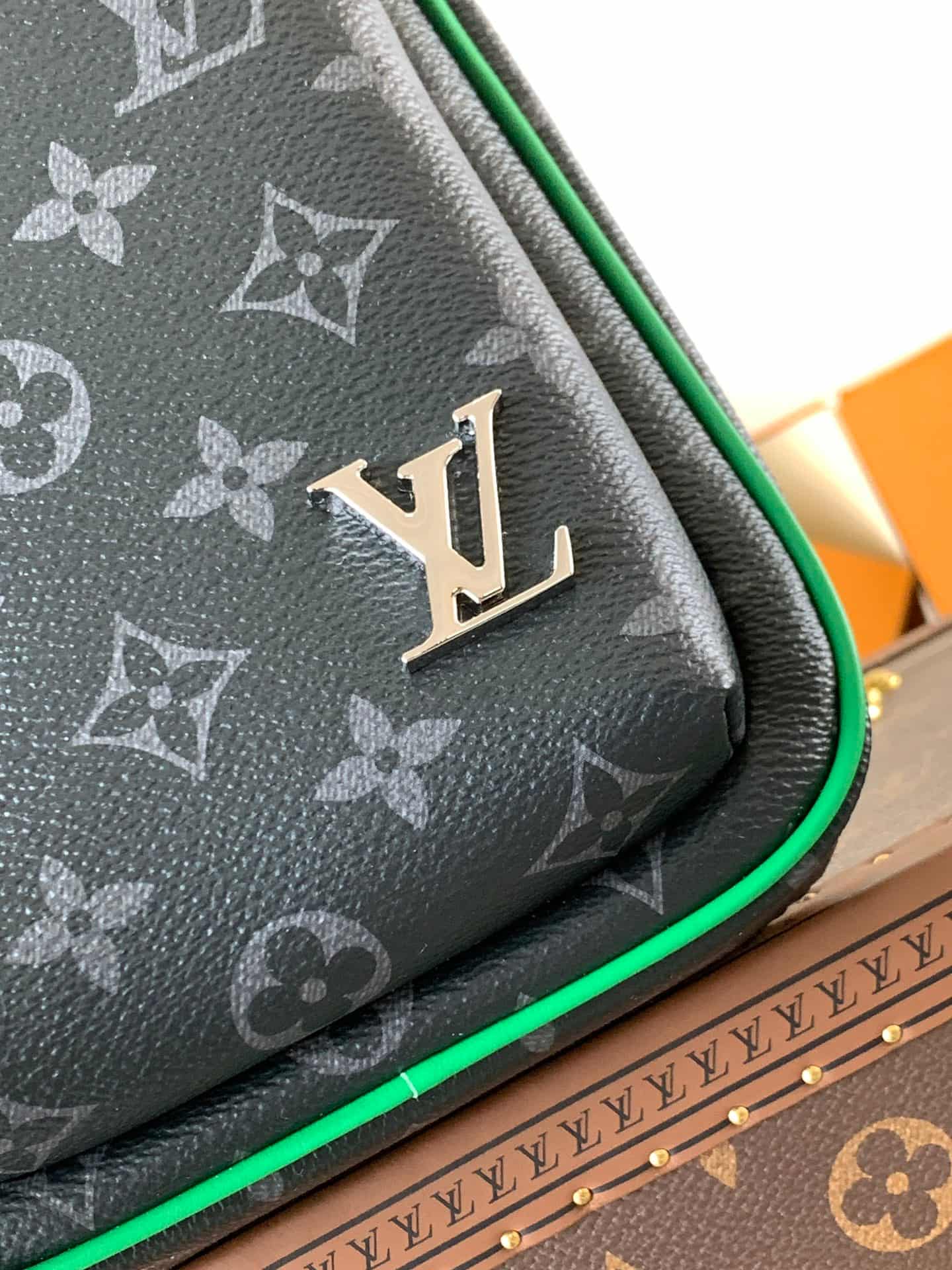 Louis Vuitton Avenue Slingbag PM Bamboo Green Monogram Eclipse coated canvas M25891 High
