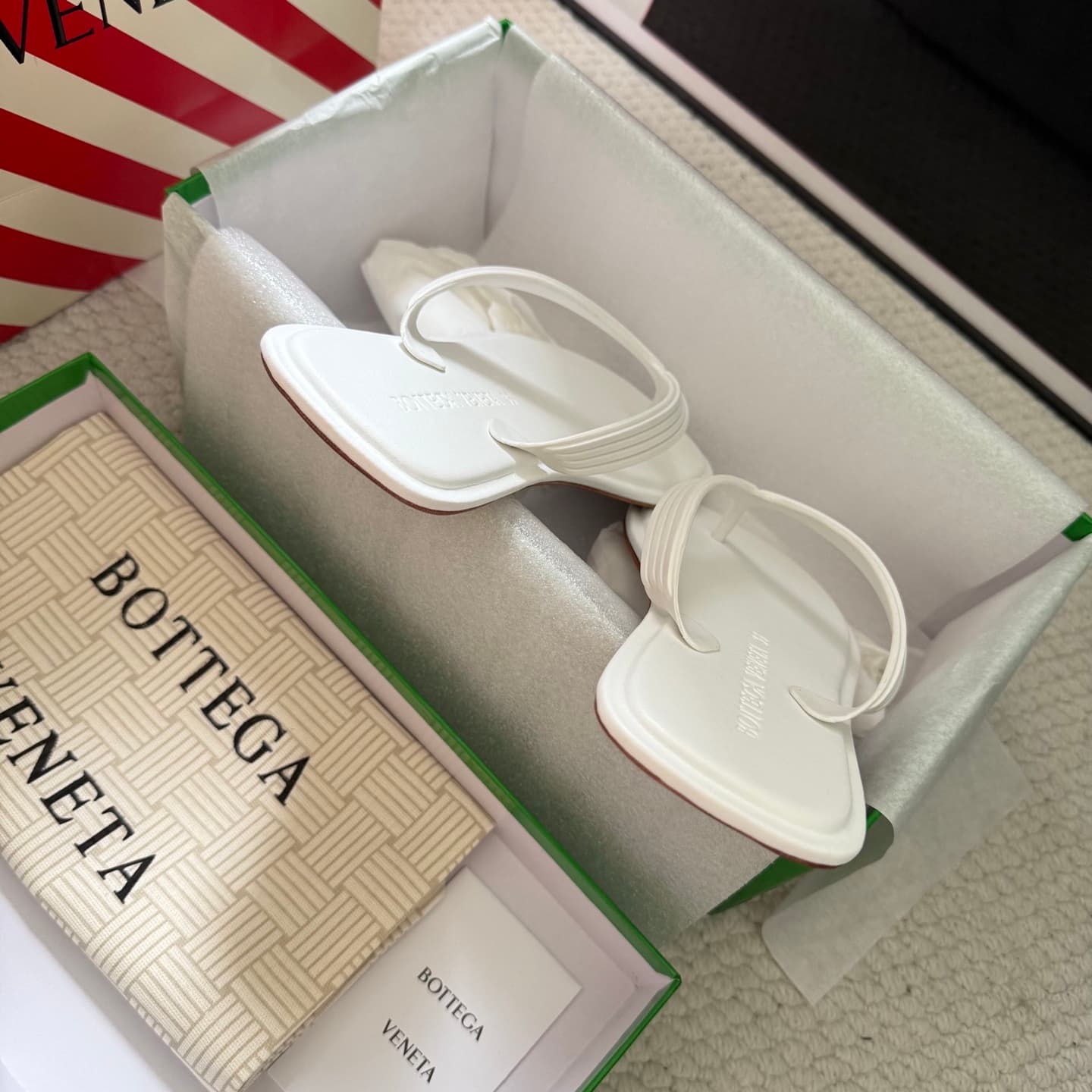Bottega Veneta Sampieri Flat Thong Sandals Women Men