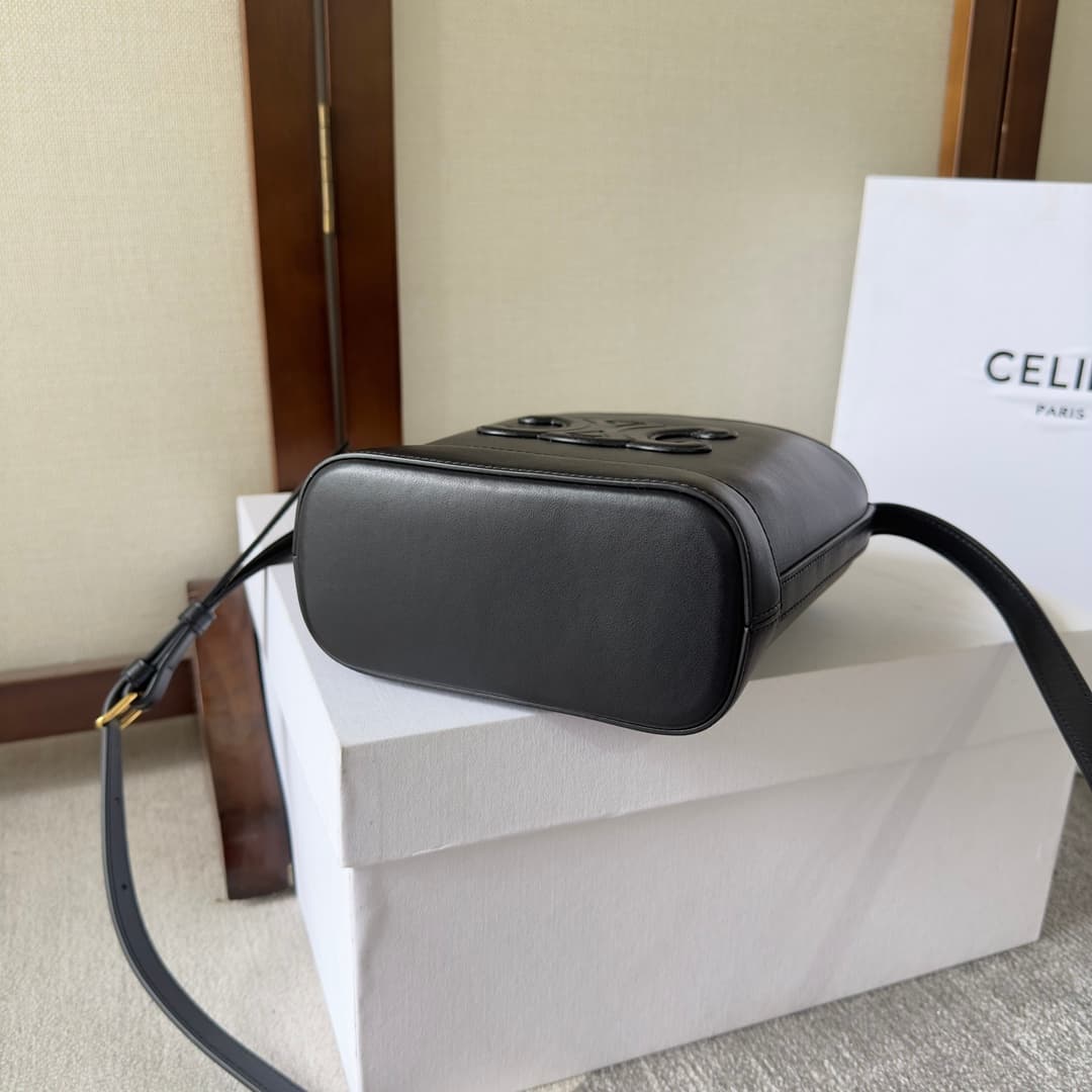 CELINE Small Bucket Bag in Black Smooth Calfskin Leather High