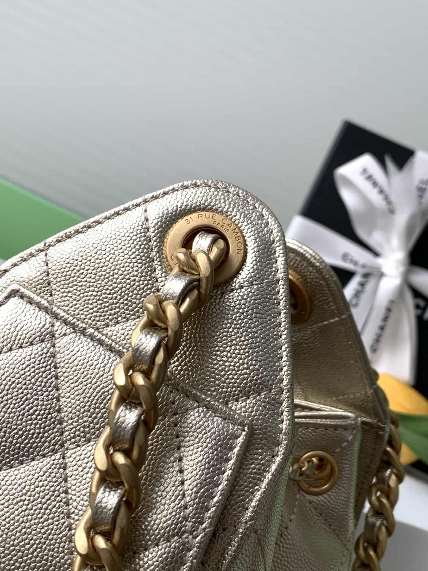 Chanel 25 Mini Hobo handbag AS5631 Grained calfskin & gold-tone metal Gold A
