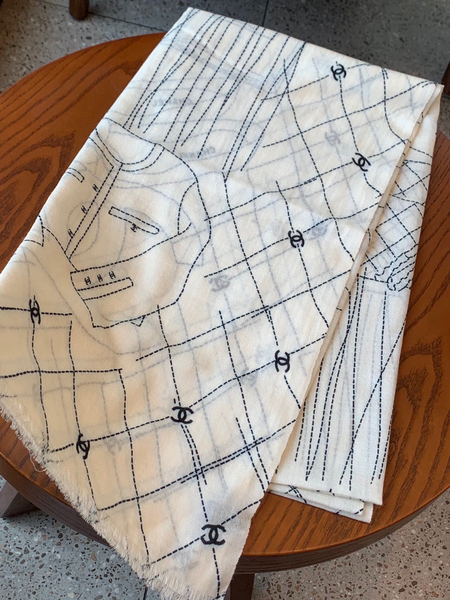 Chanel scarf 25287