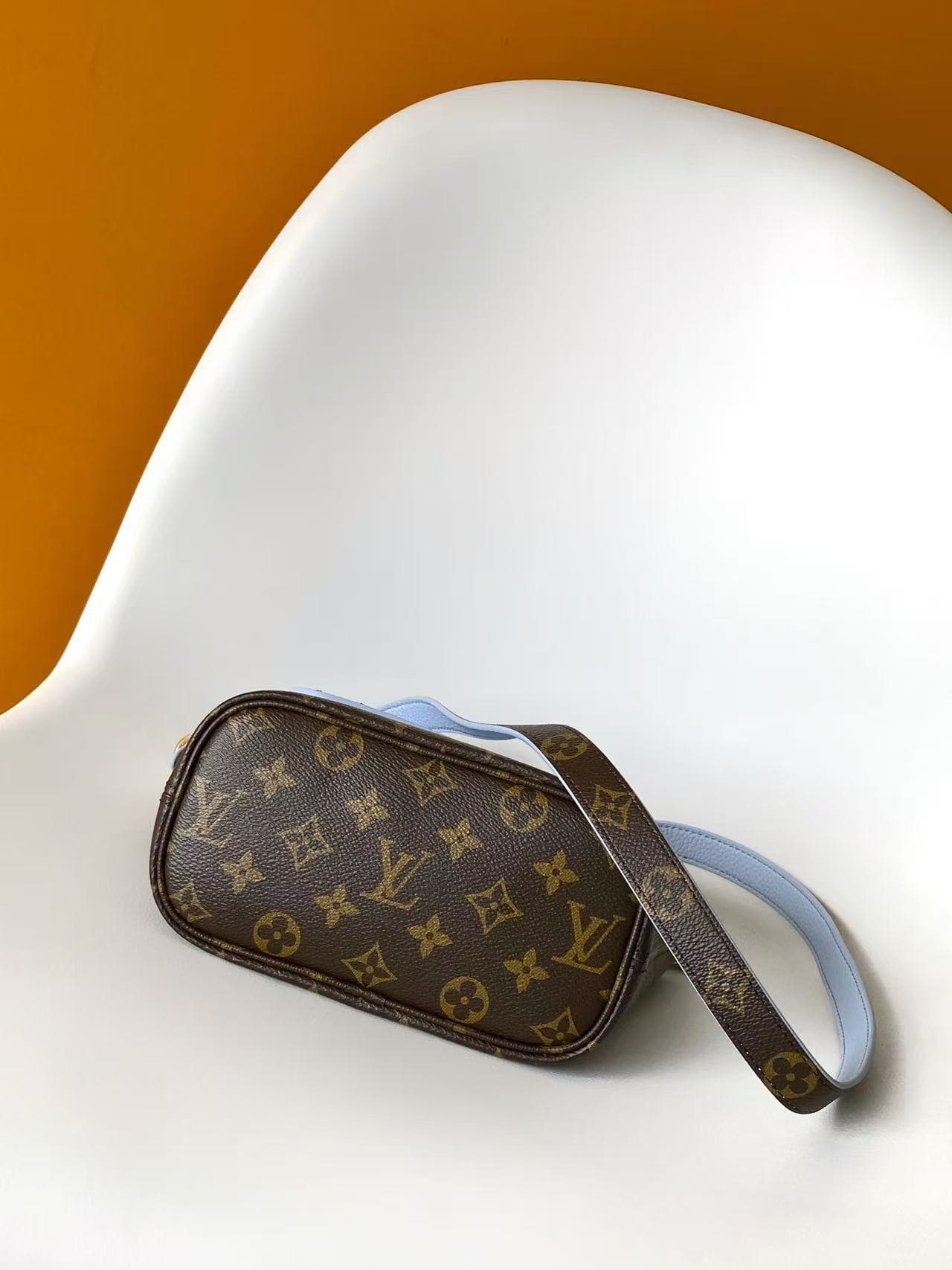 Louis Vuitton Neverfull Bandoulière Inside Out BB Monogram Sky Blue M28336 High