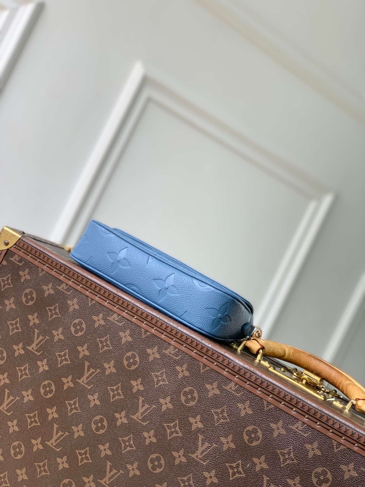 Louis Vuitton Wallet On Chain Ivy Blue Jeans Embossed grained cowhide leather M27755 High