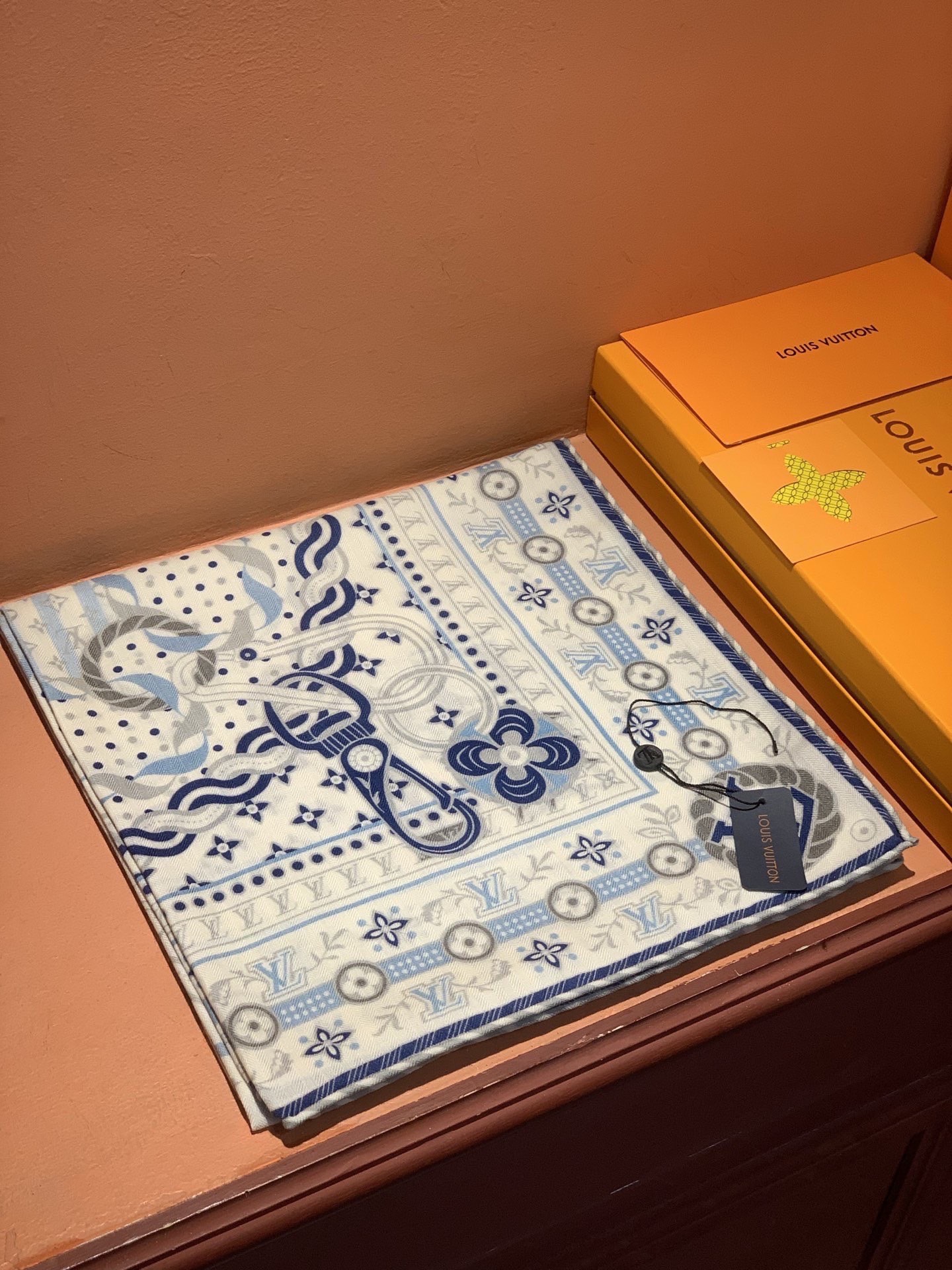 Louis Vuitton Summer Garden Square