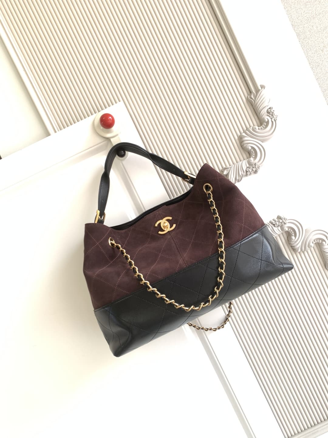 Small Shopping Bag Suede Calfskin, Shiny Lambskin & Gold-Tone Metal AS5634 A