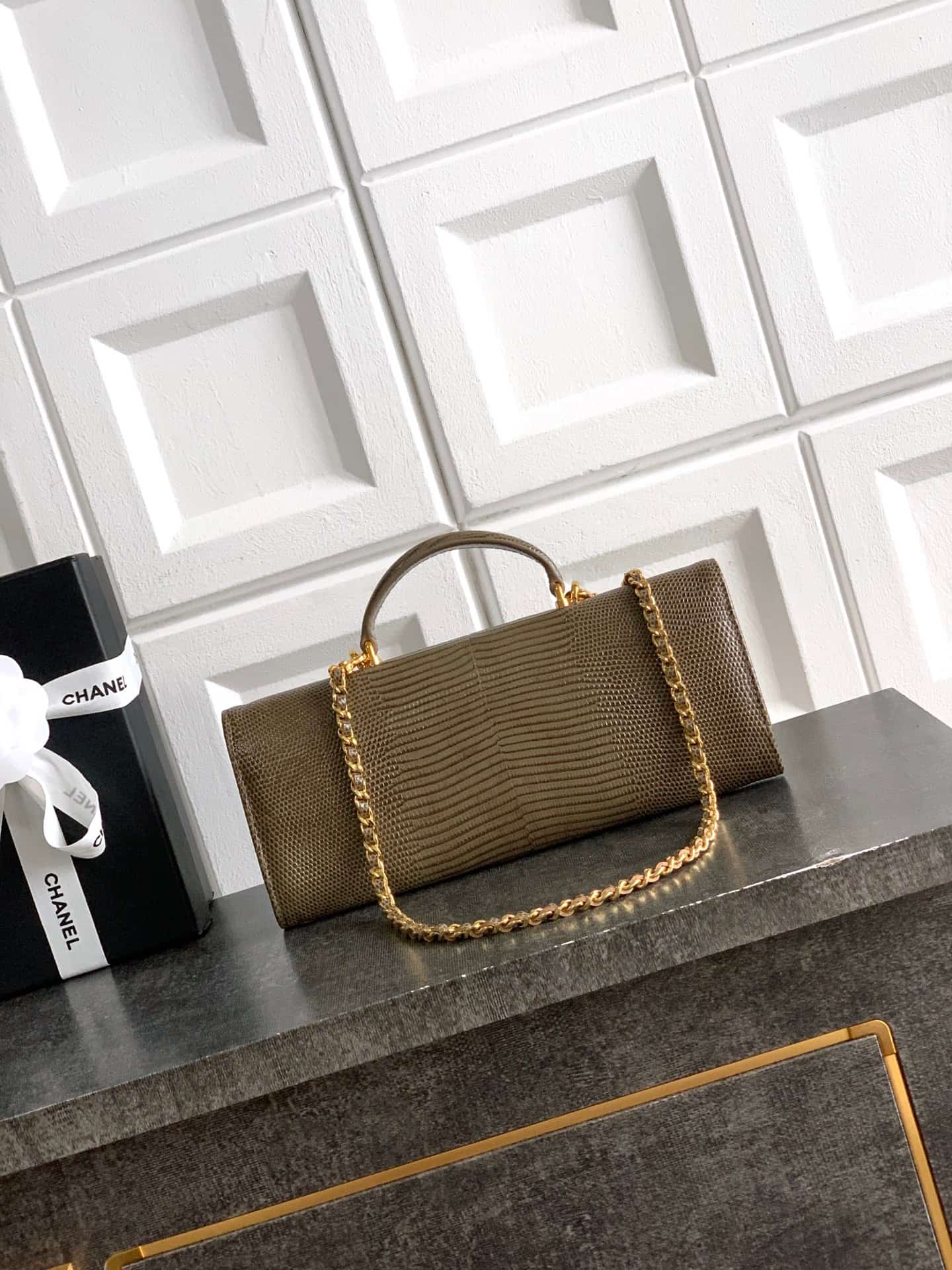 Chanel Clutch with chain Lizard Embossed Calfskin & Gold-Tone Metal Dark Khaki AP5280 A