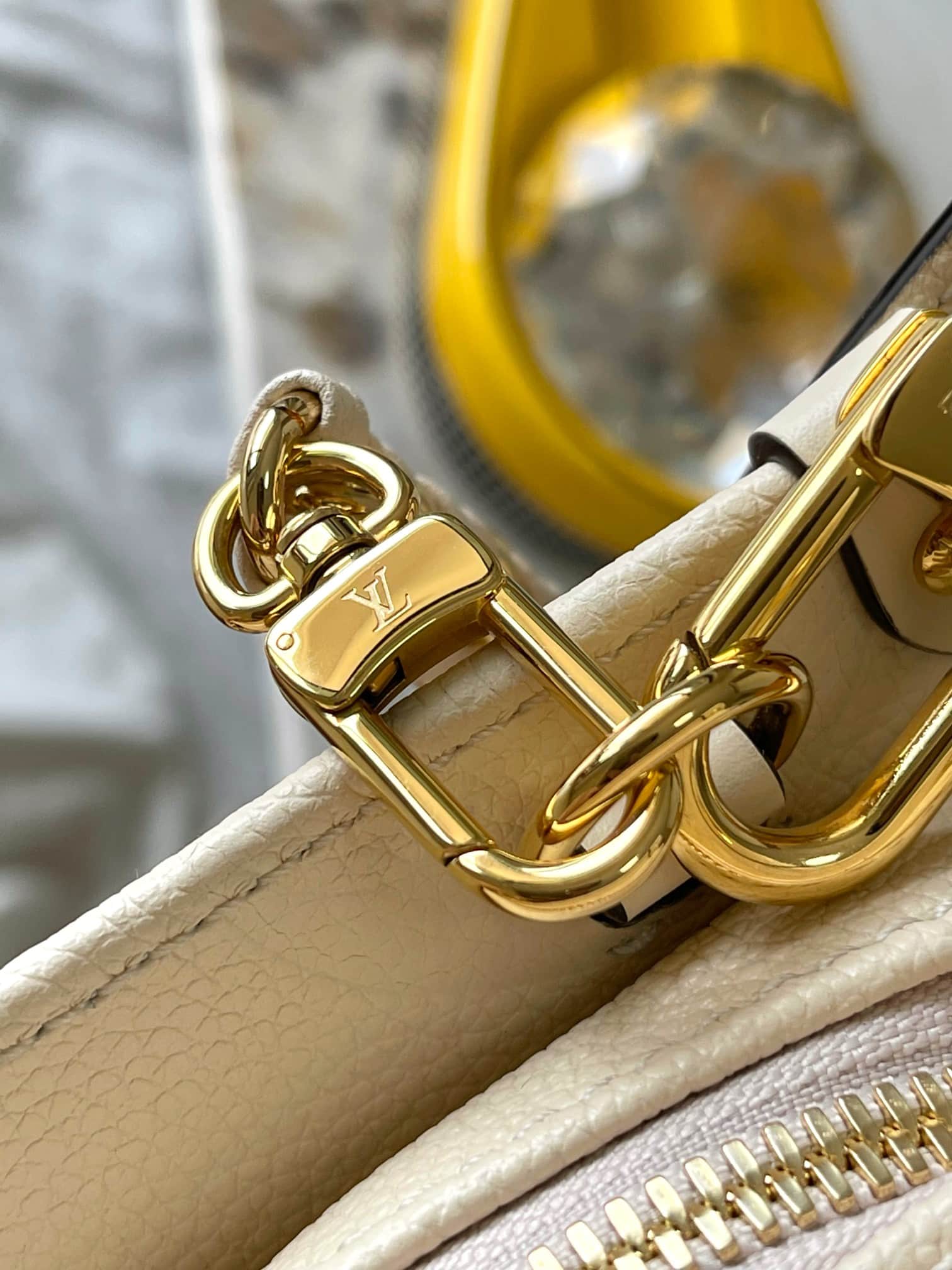 Louis Vuitton OnTheGo East West Monogram Empreinte Leather M23698 Top