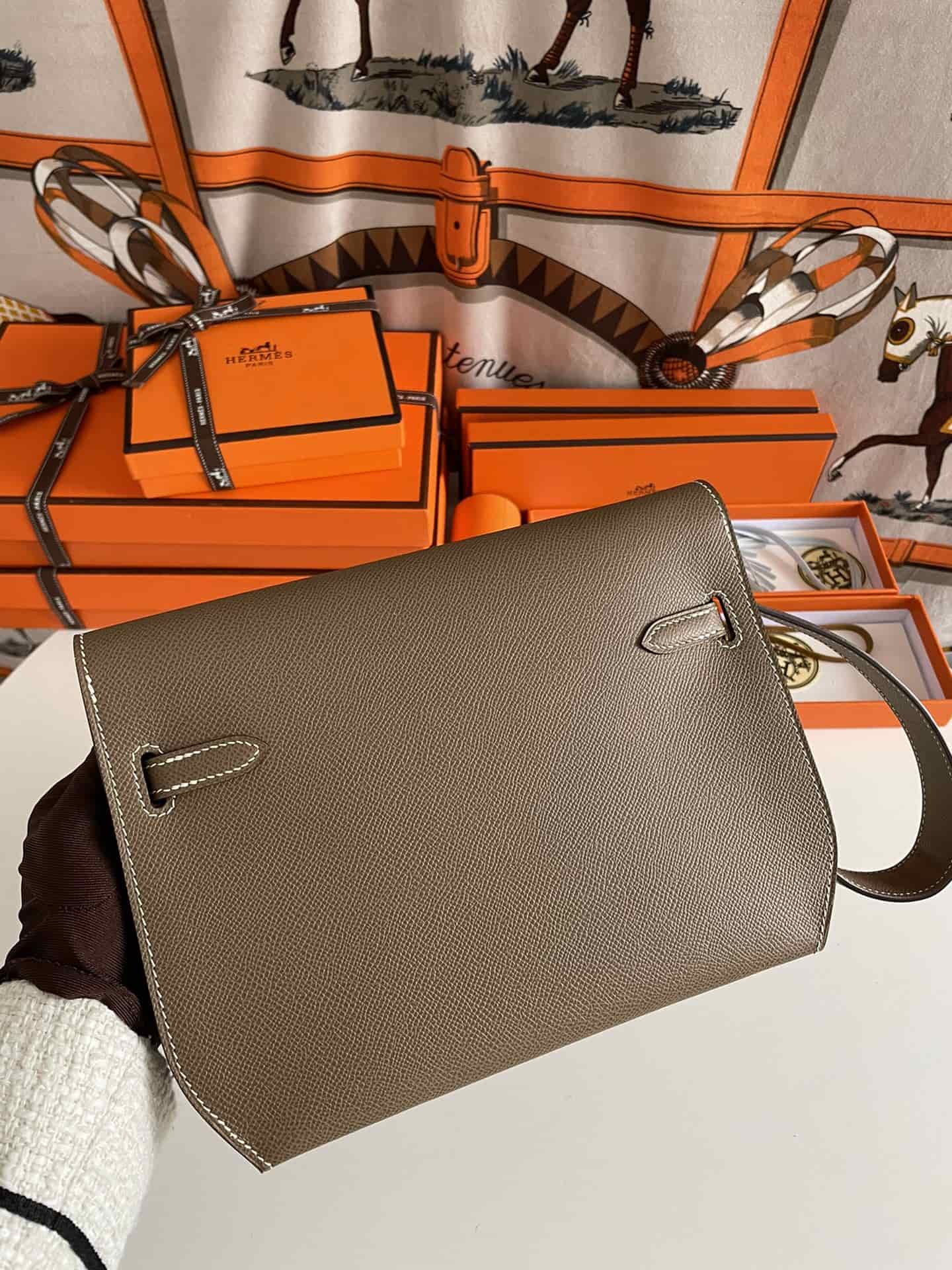 Hermes Kelly Depeches 25 Pouch Epsom Leather Etoupe WAX High