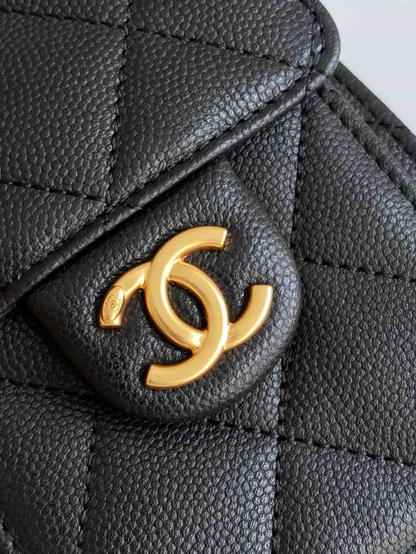 Chanel 25 Mini Hobo handbag AS5631 Grained calfskin & gold-tone metal Black A